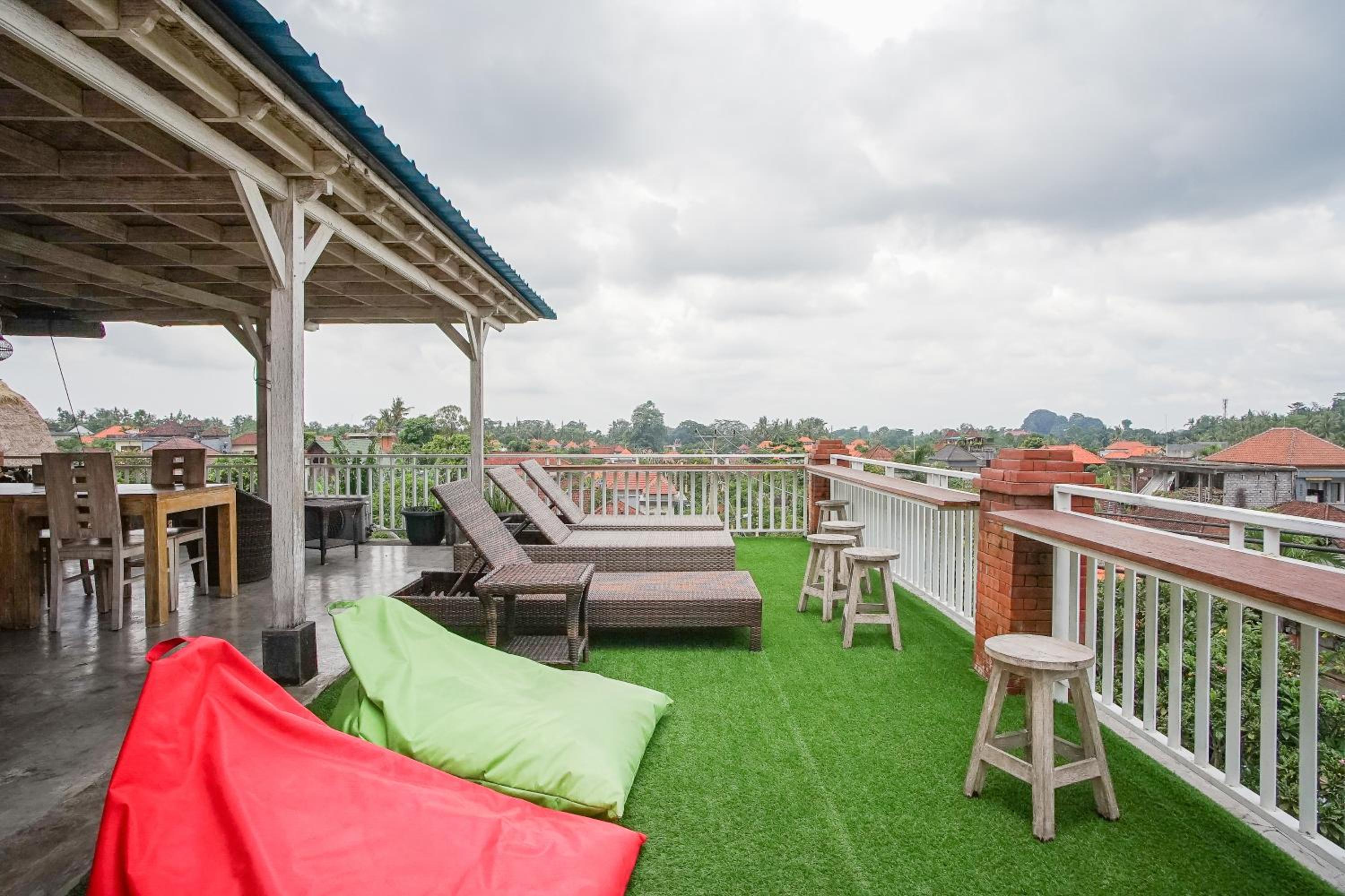 Kememai Hostel