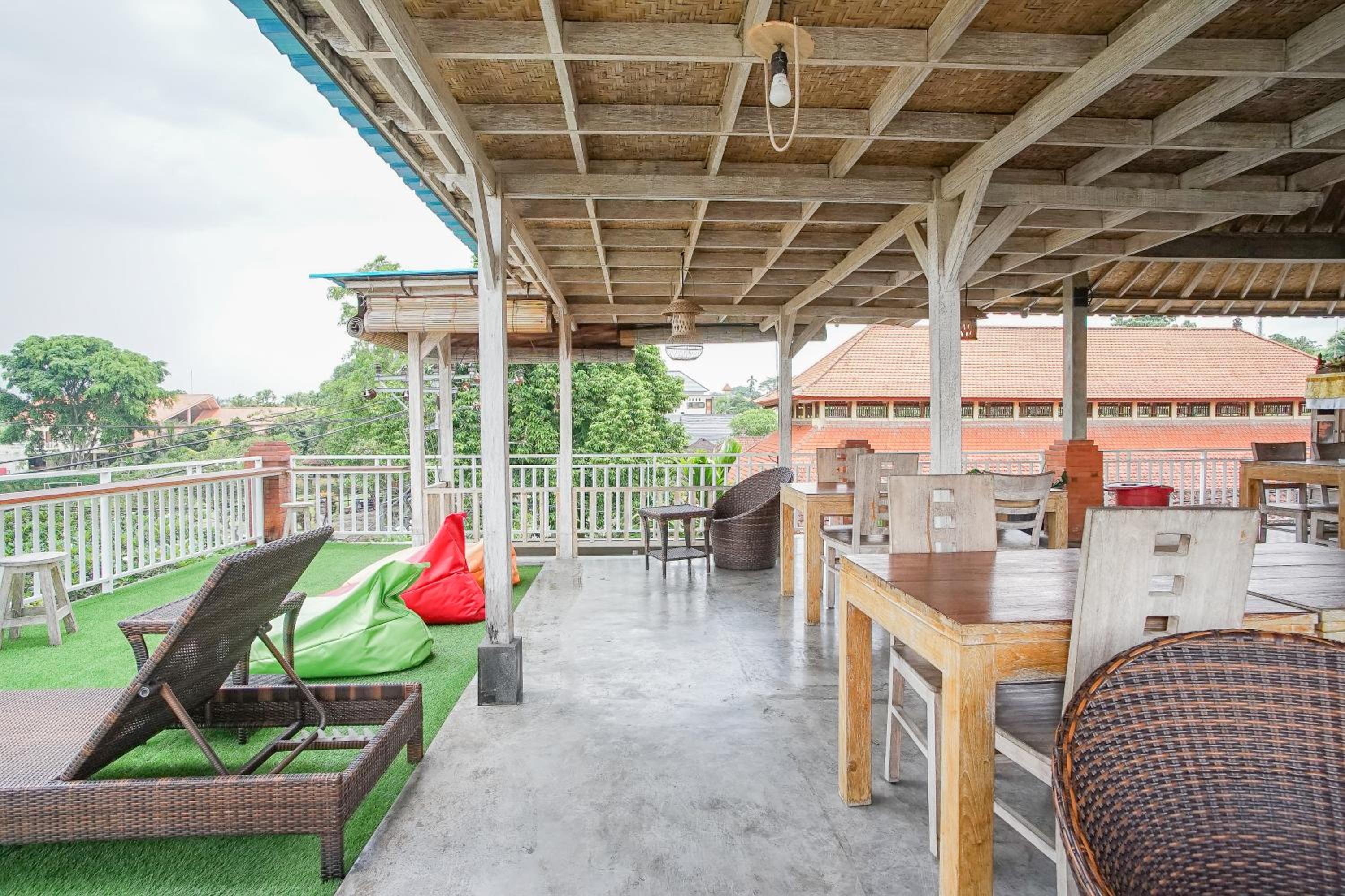 Kememai Hostel