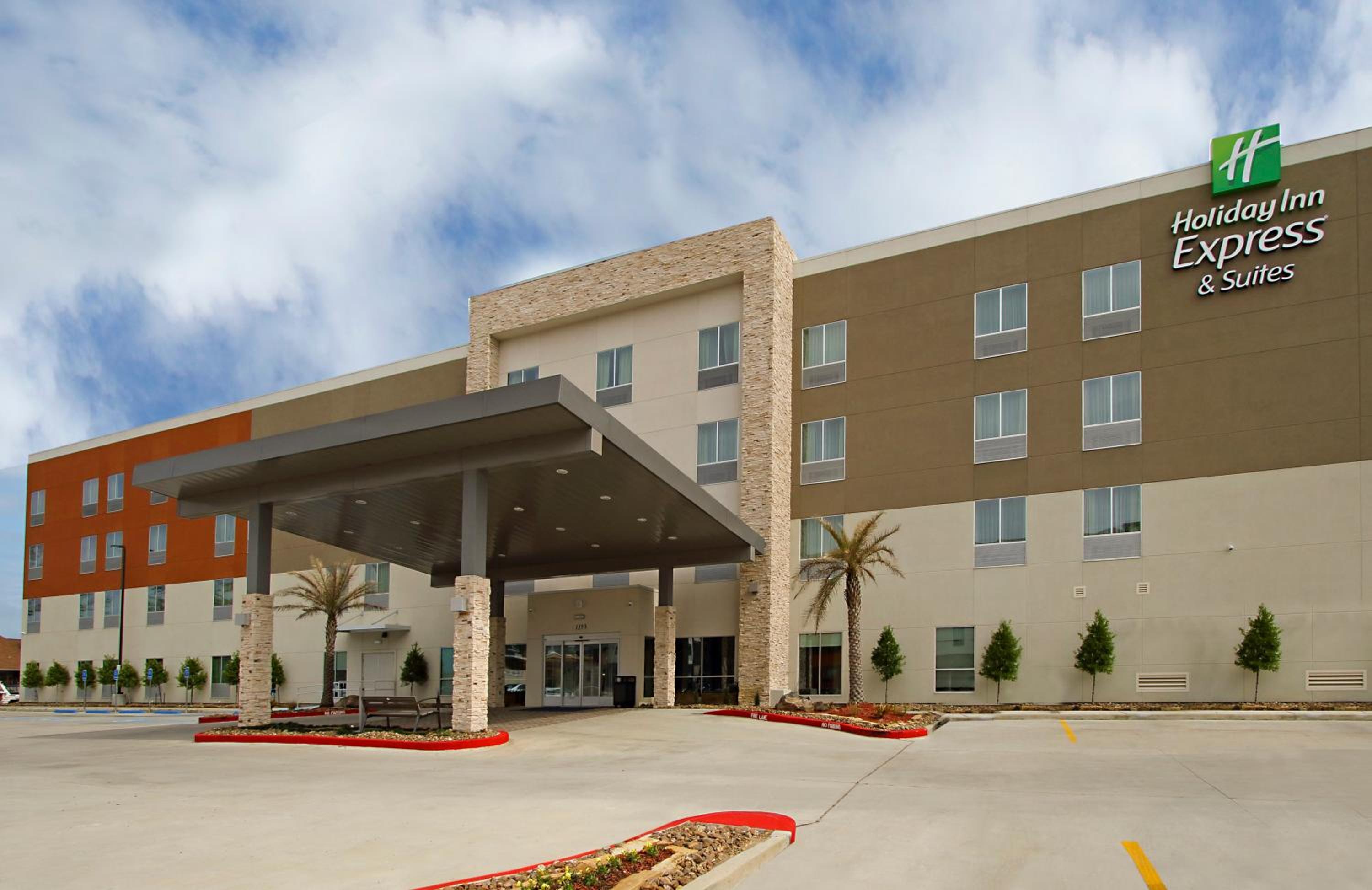 Lake Charles Vacations - Holiday Inn Express  Suites - Lake Charles South Casino Area, an IHG Hotel - Property Image 1