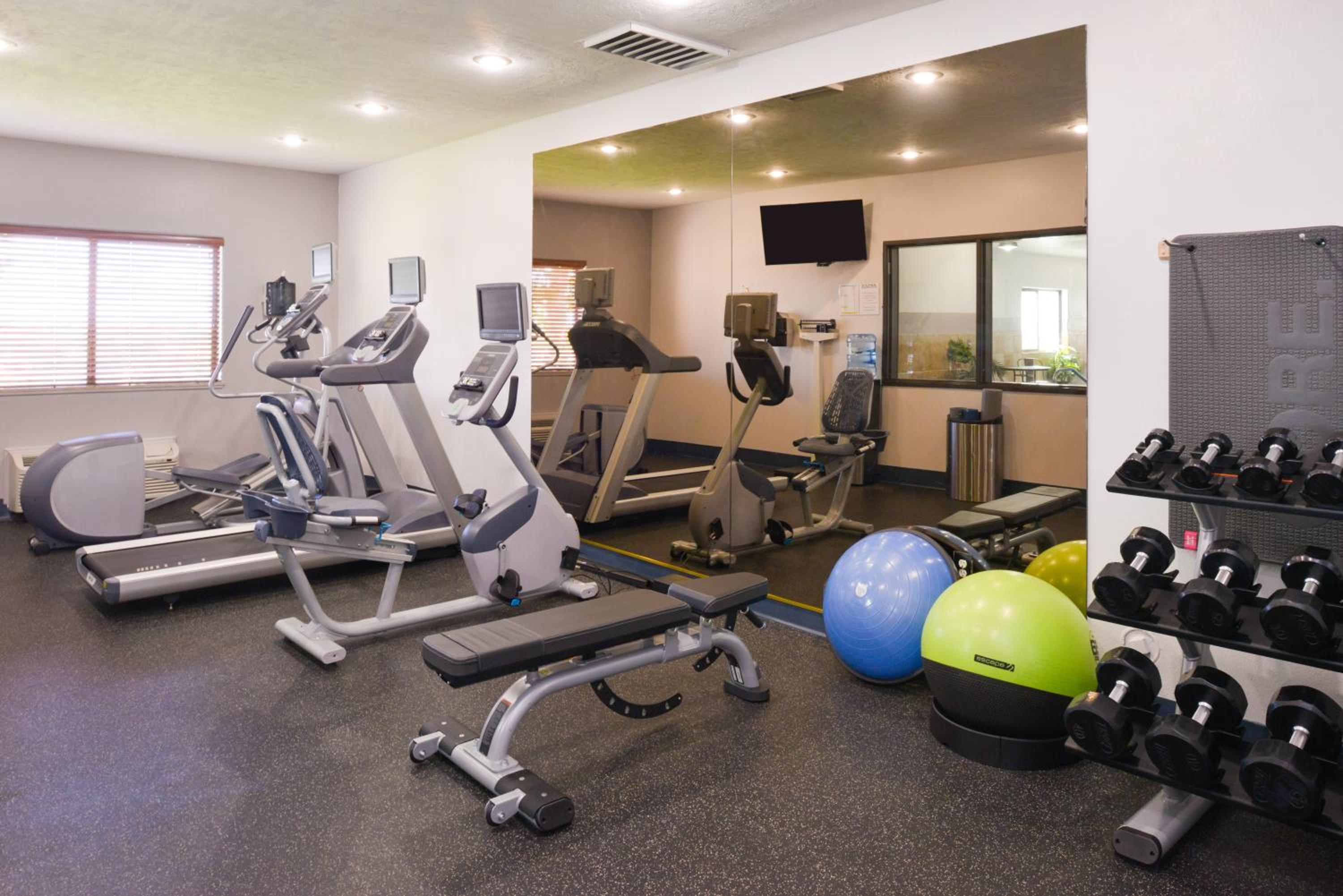 Alamosa Vacations - Holiday Inn Express  Suites Alamosa, an IHG Hotel - Property Image 8