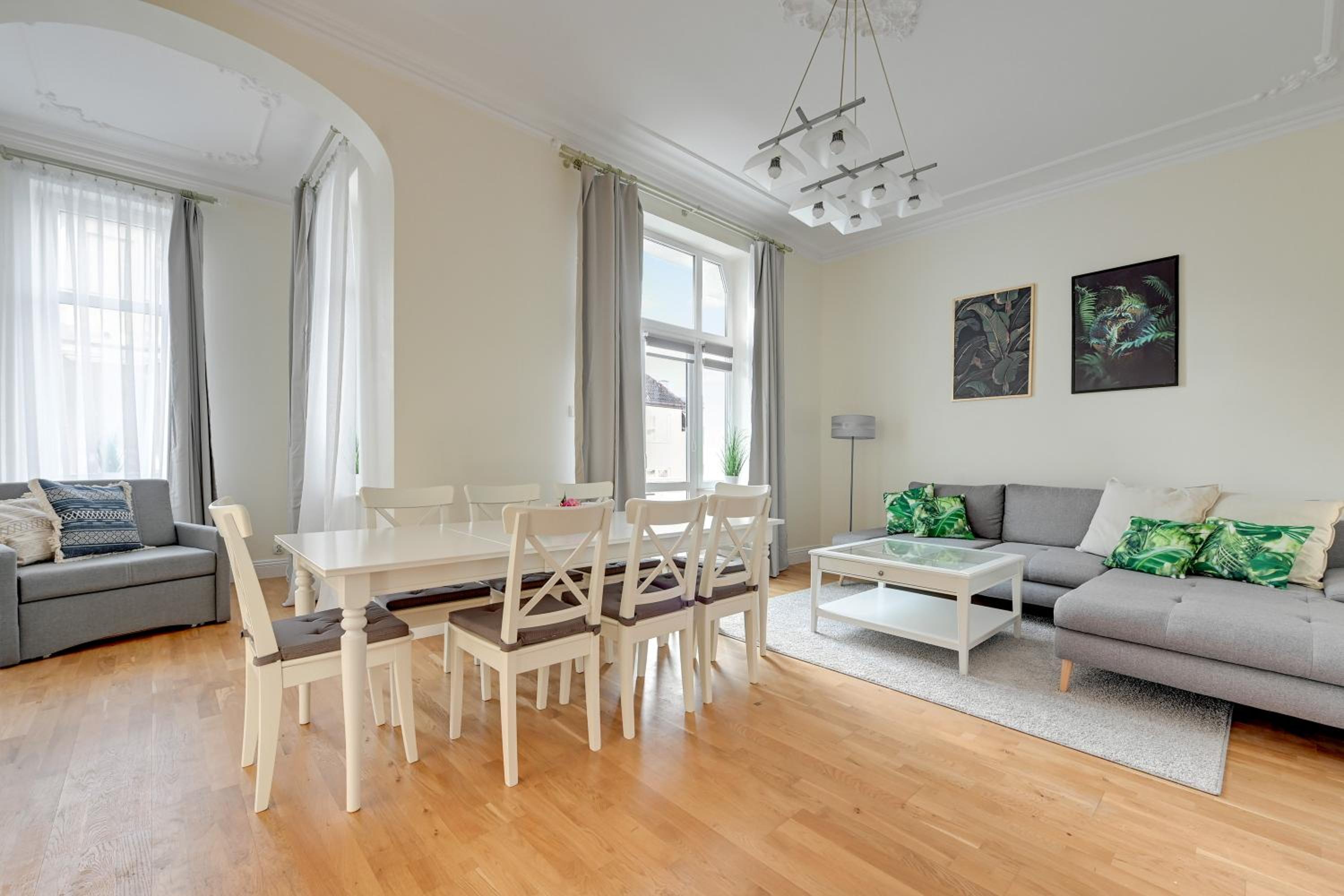 Palermo - Spacious Family Apartment 200 m from Sopot Beach by Lion Apartments