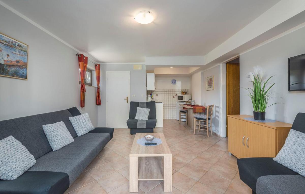 Apartment Complex Villa Dolce Maro Porec - Property Image 1