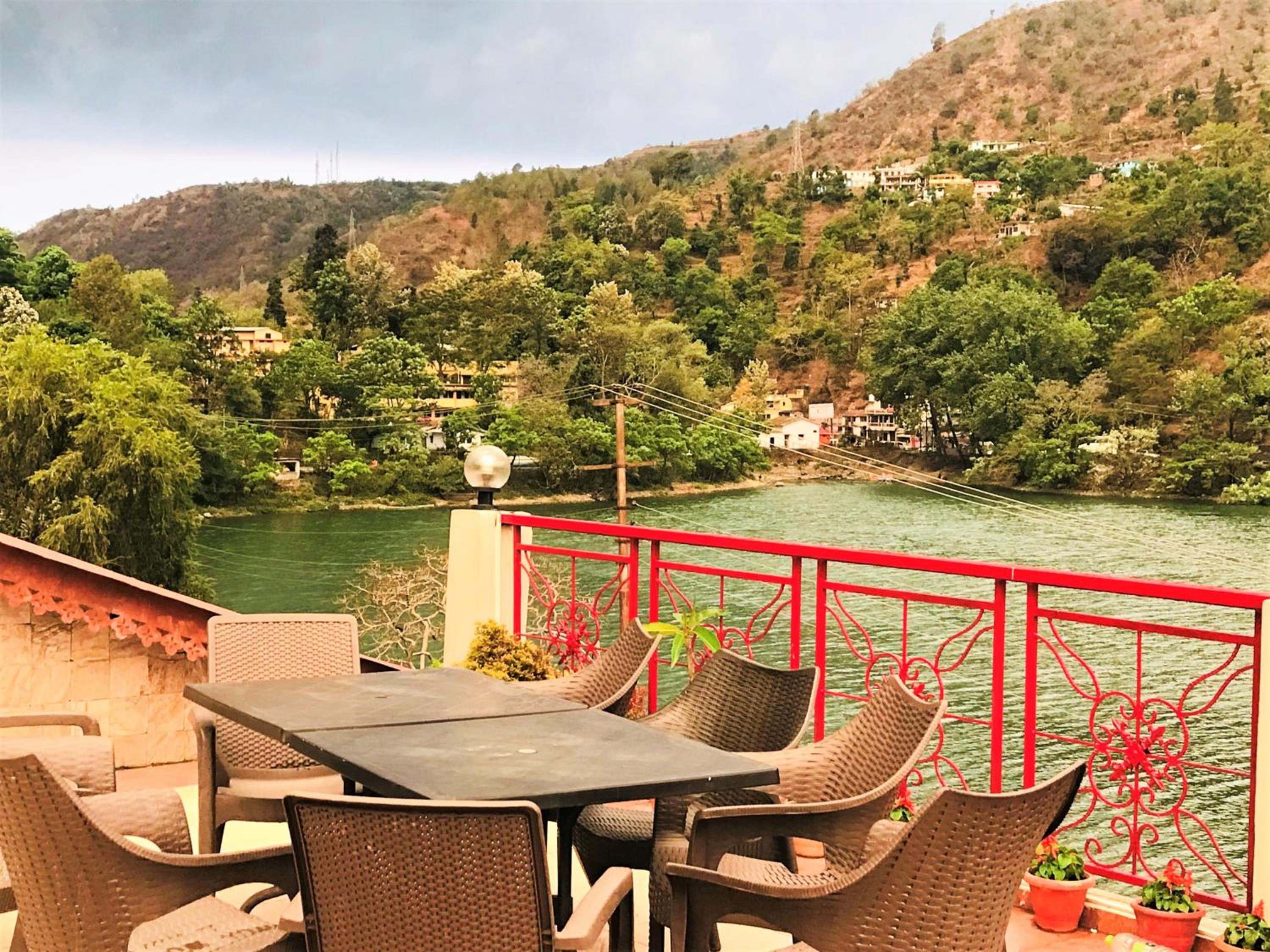 Neelesh Inn - Luxury Lake View Resort with Swimming Pool on Bhimtal Lake