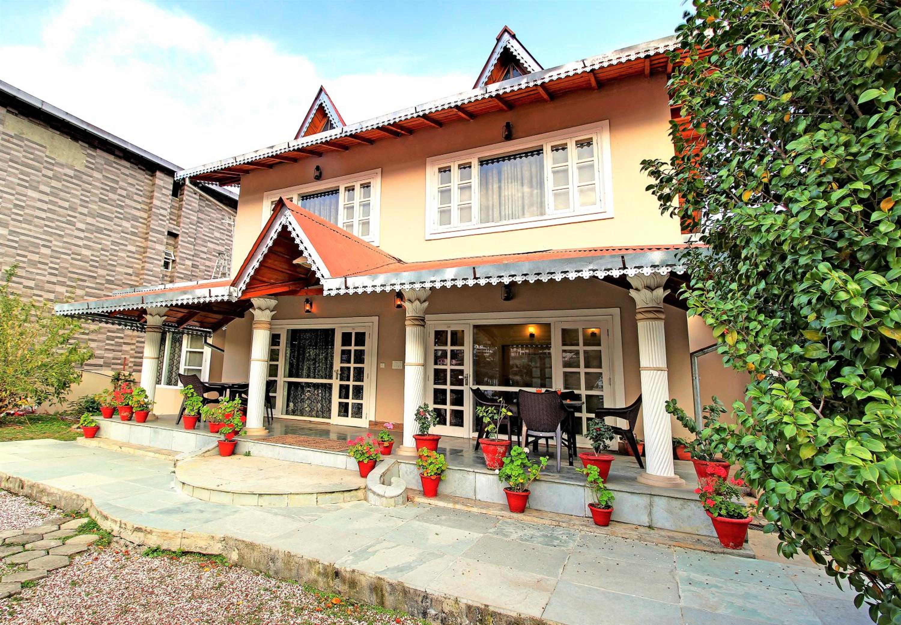 Neelesh Inn - Luxury Lake View Resort with Swimming Pool on Bhimtal Lake
