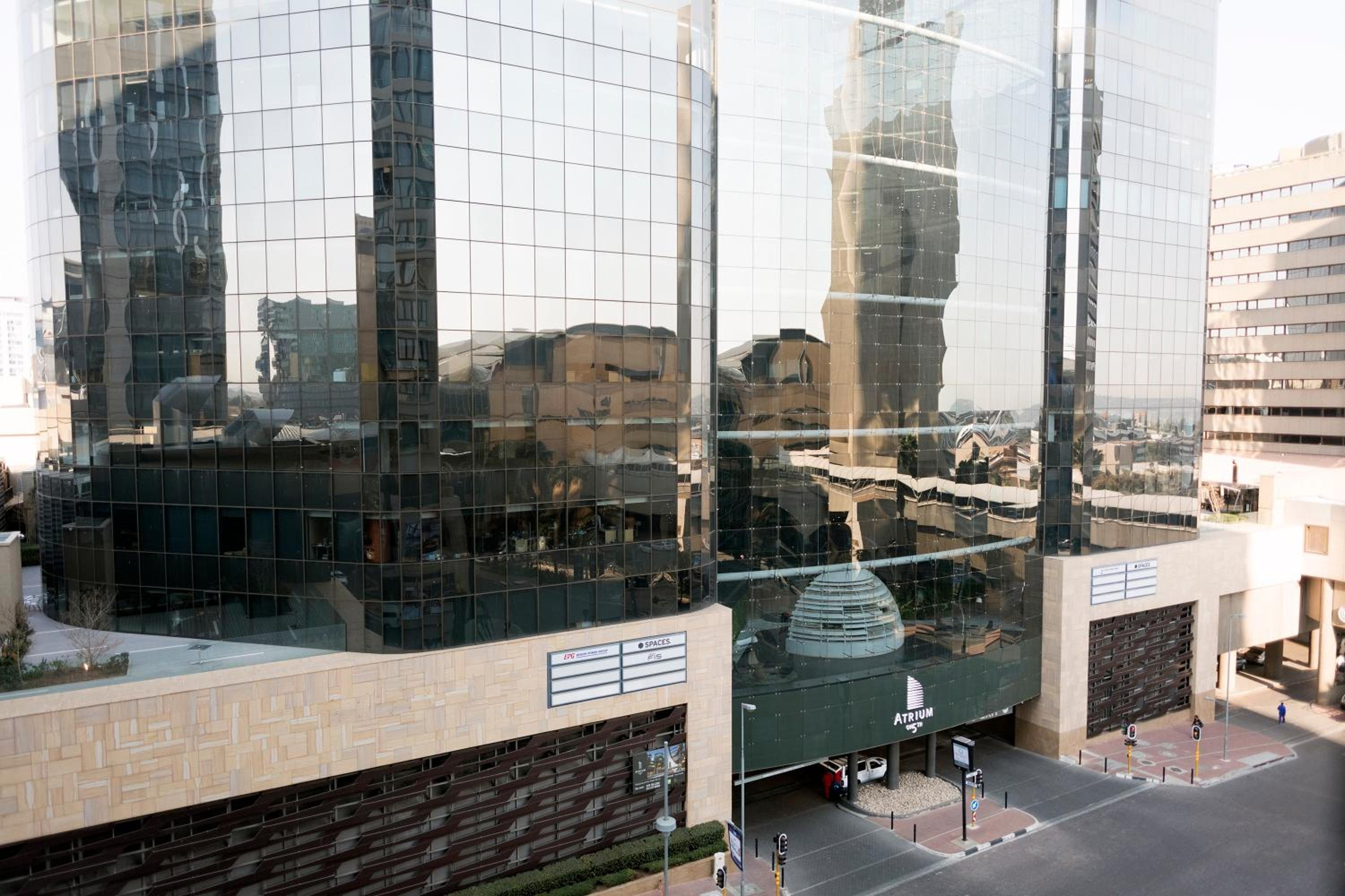 DAVINCI Hotel on Nelson Mandela Square