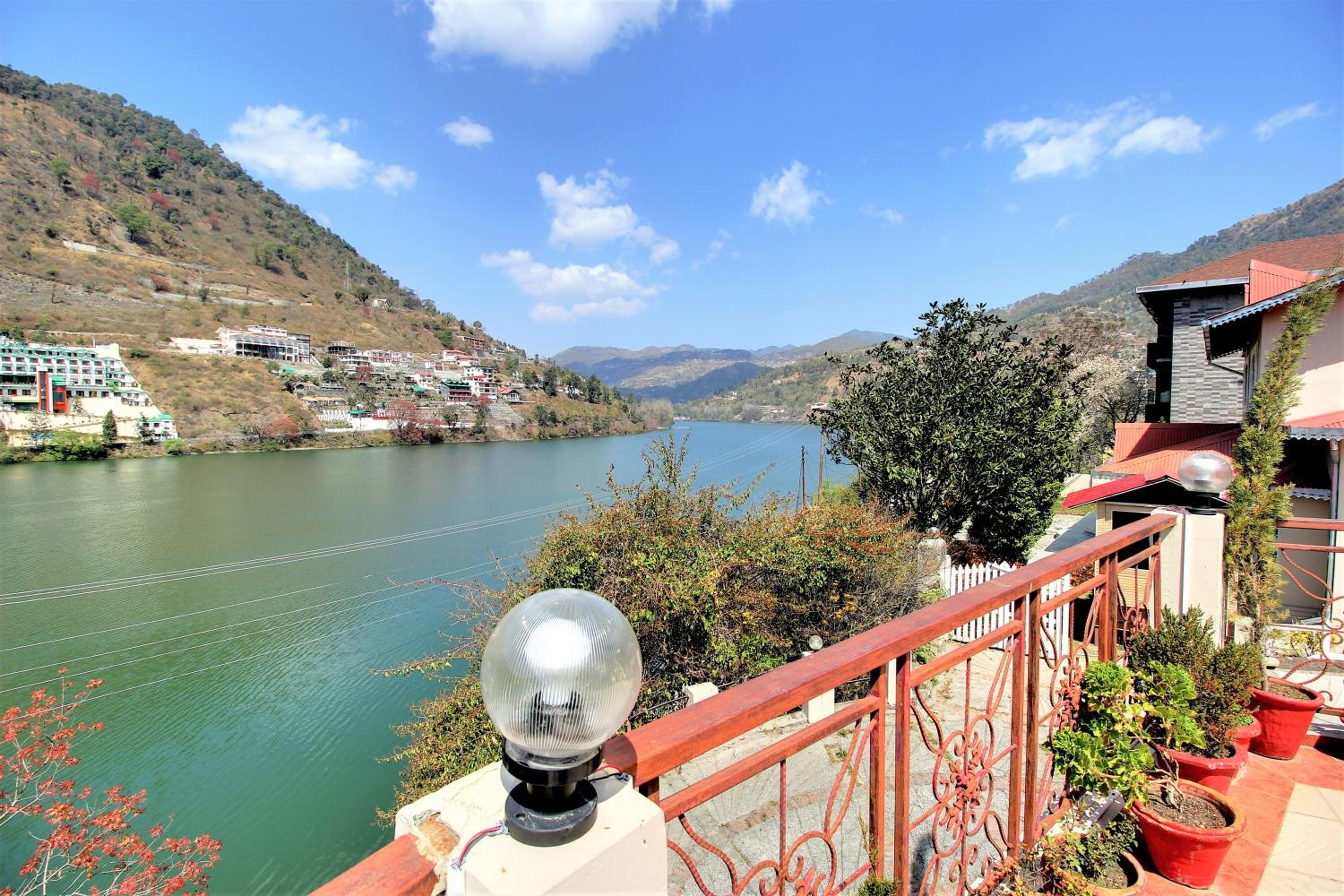 Neelesh Inn - Luxury Lake View Resort with Swimming Pool on Bhimtal Lake