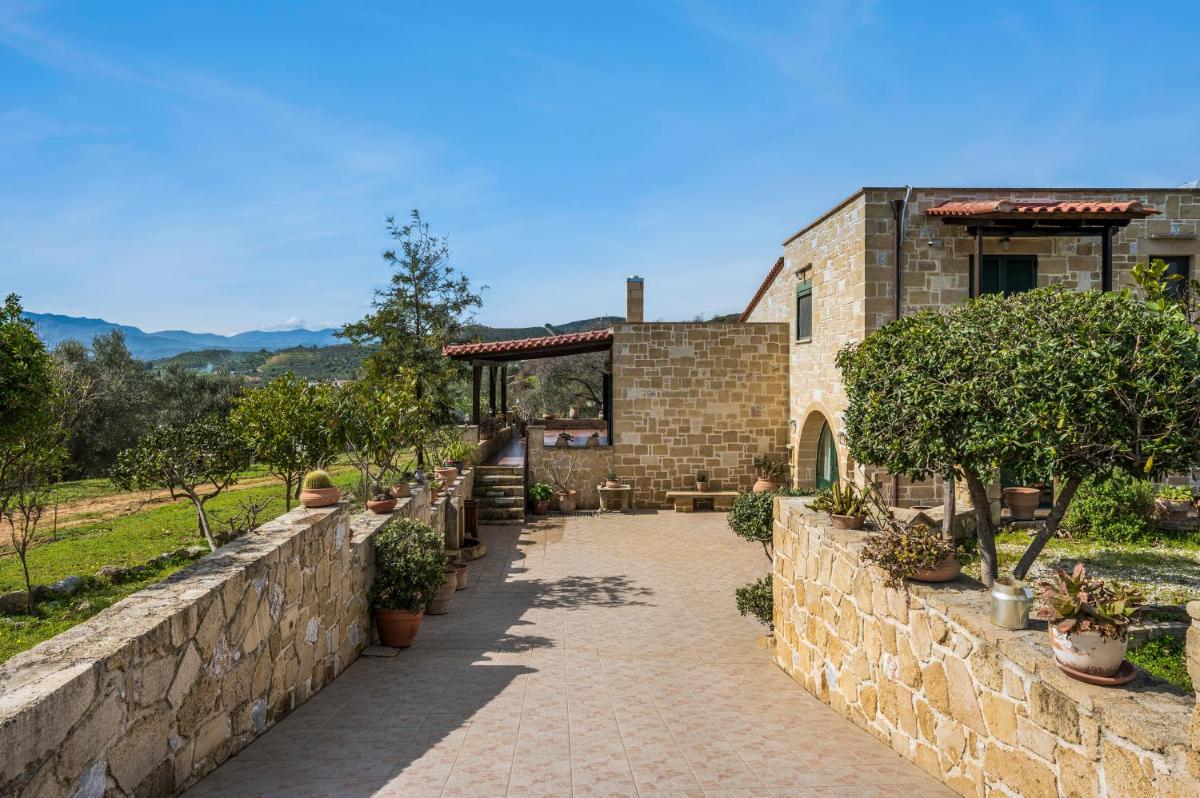 Athina Traditional Villa photo 5