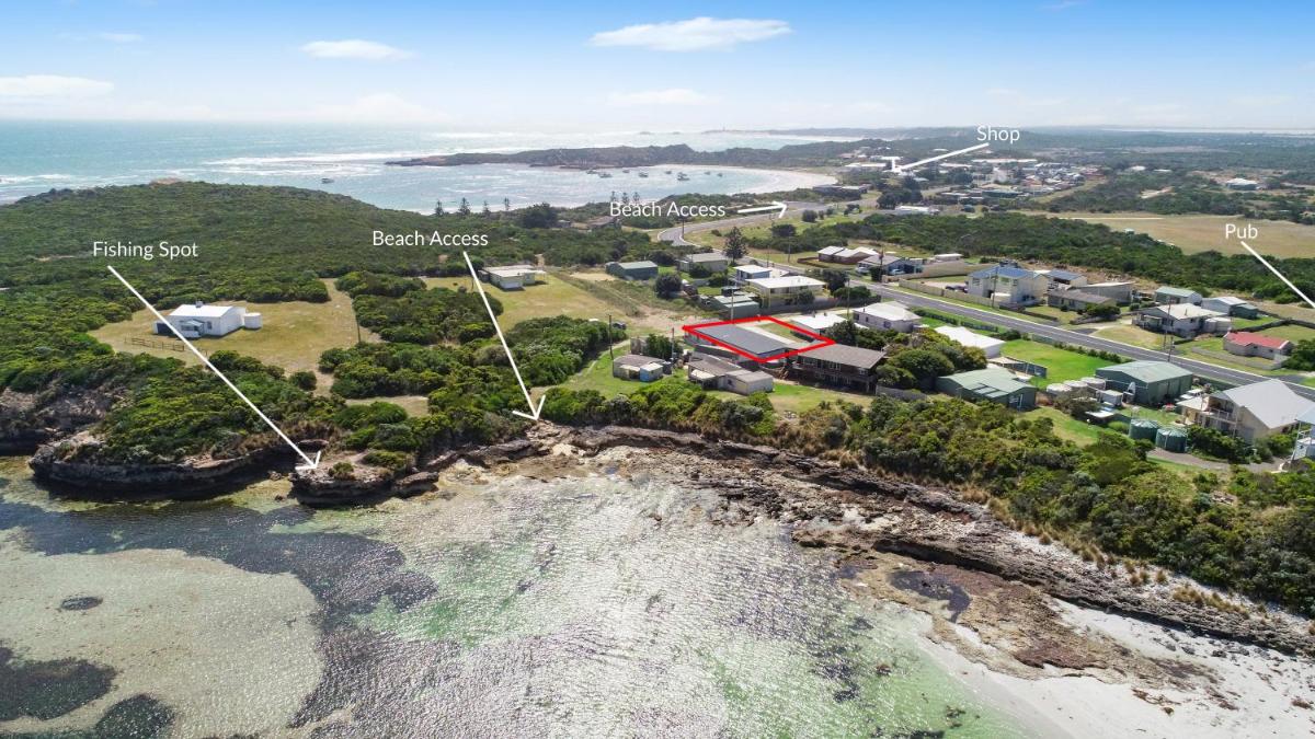Luxury Apartments and Motel Rooms - Free Wifi - Close To Beach