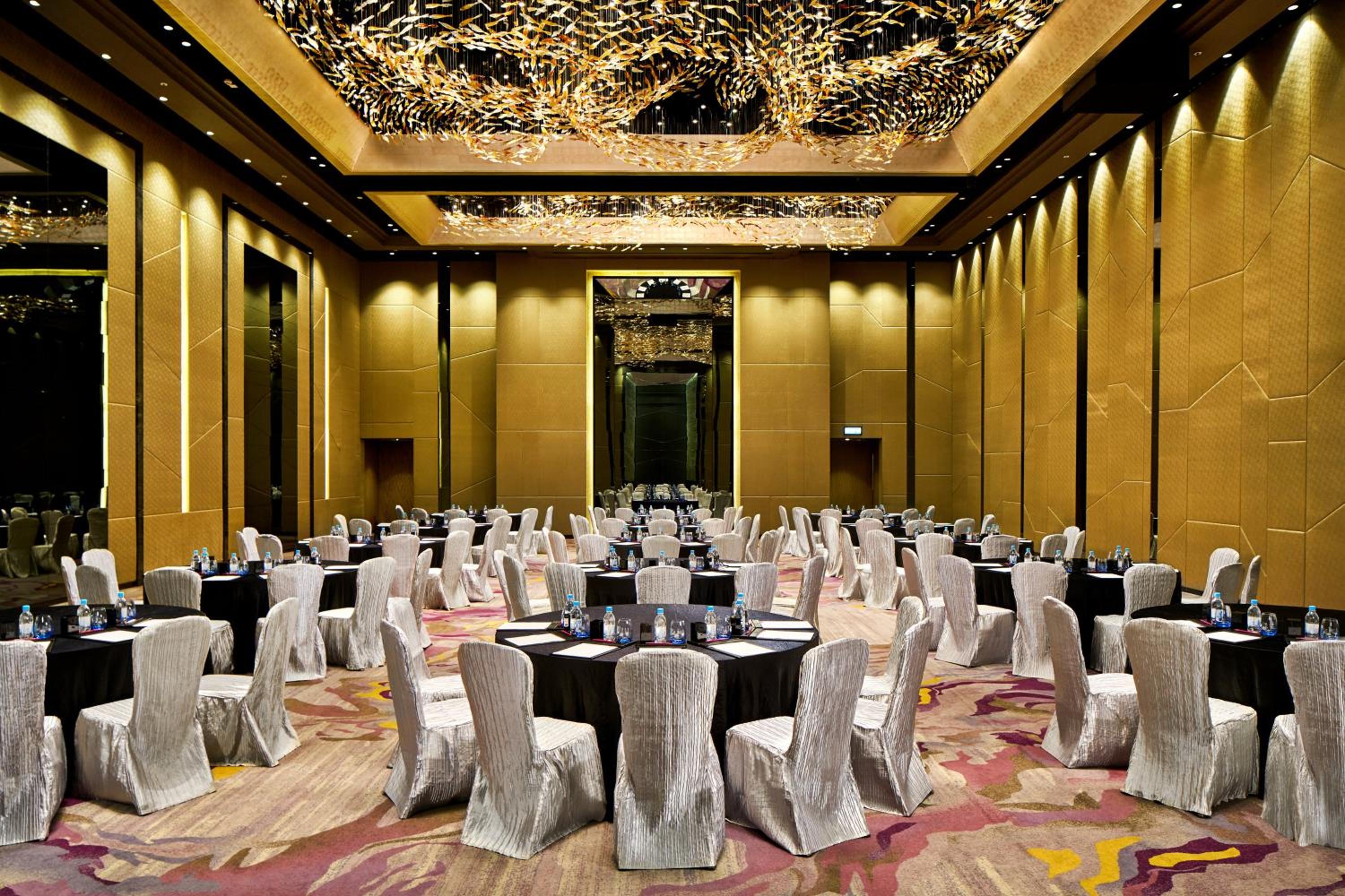 The Royal Garden Kowloon East