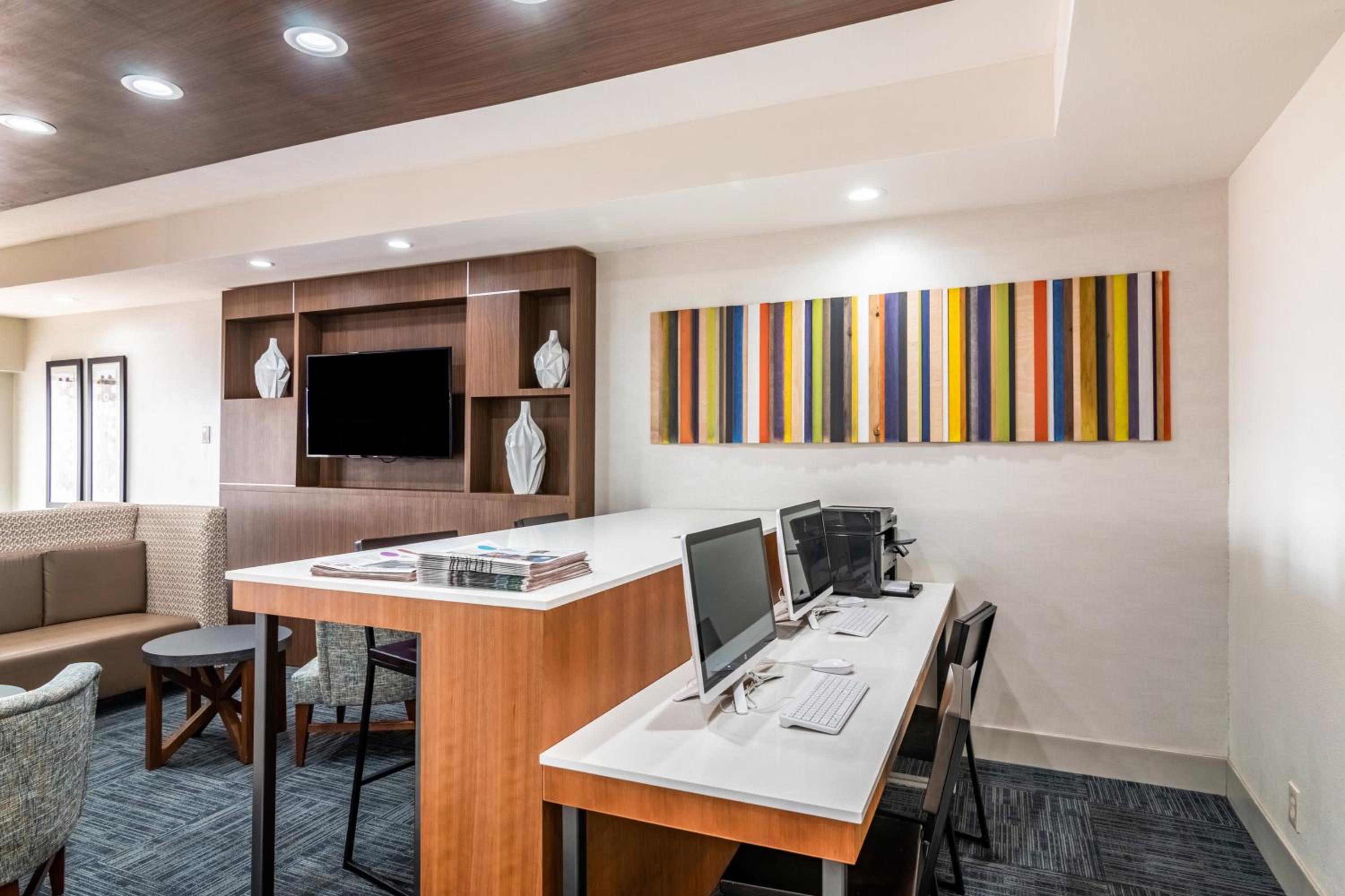 Camarillo Vacations - Holiday Inn Express Suites Camarillo, an IHG Hotel - Property Image 20