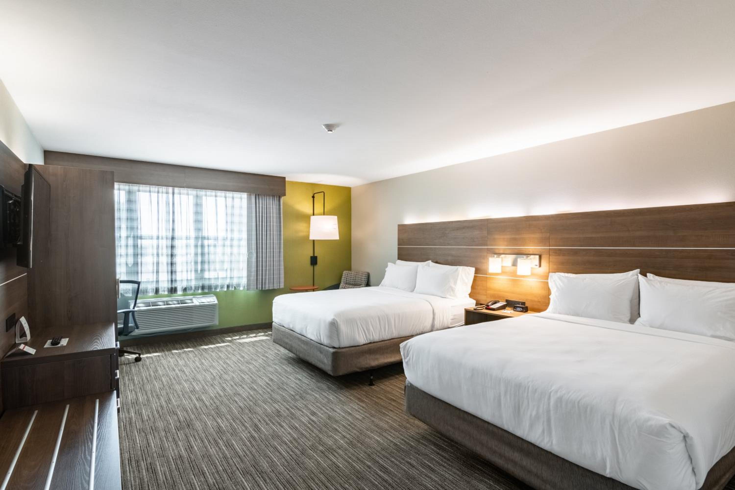 Camarillo Vacations - Holiday Inn Express  Suites Camarillo, an IHG Hotel - Property Image 6