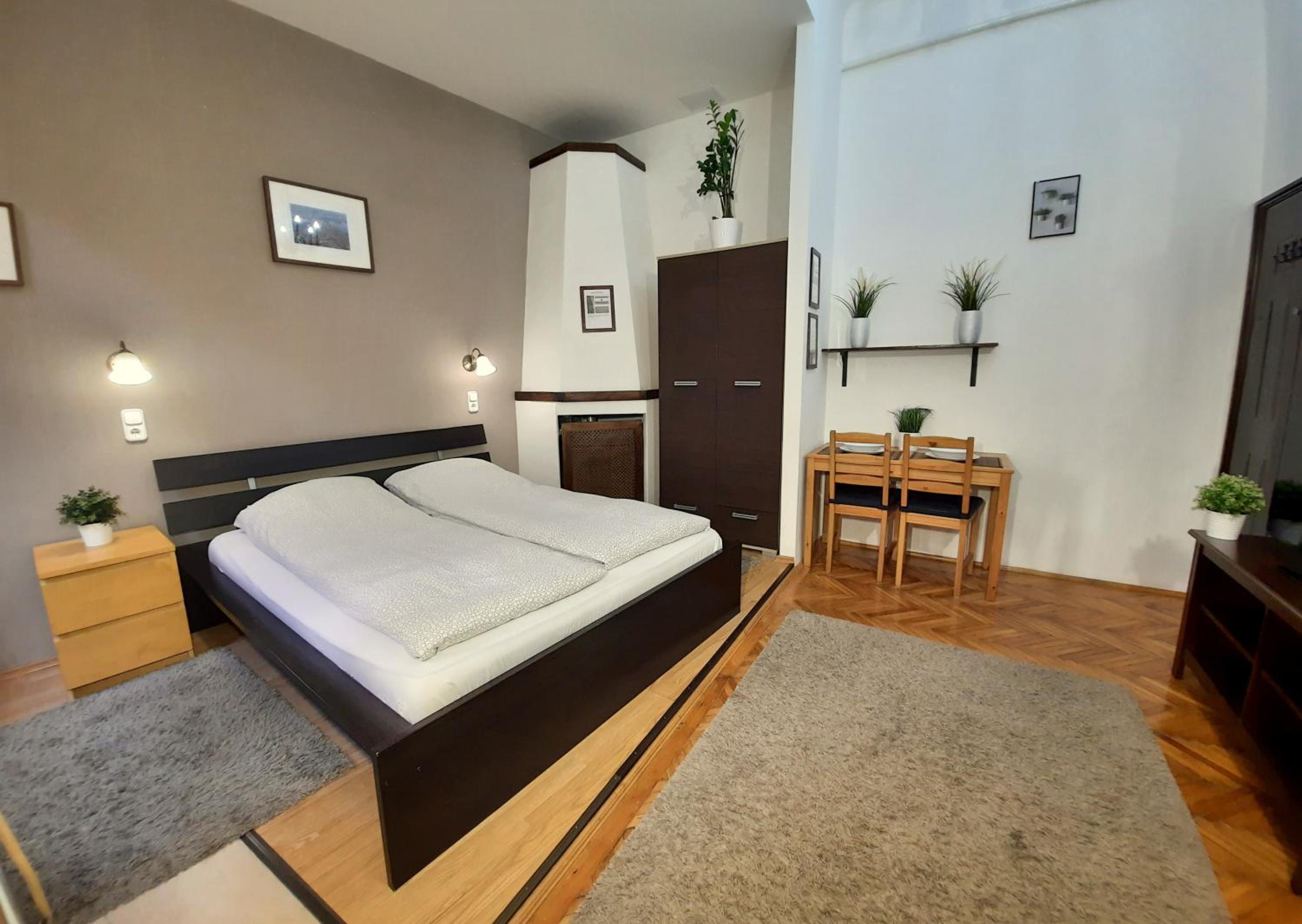 Central Gold Apartment view 3