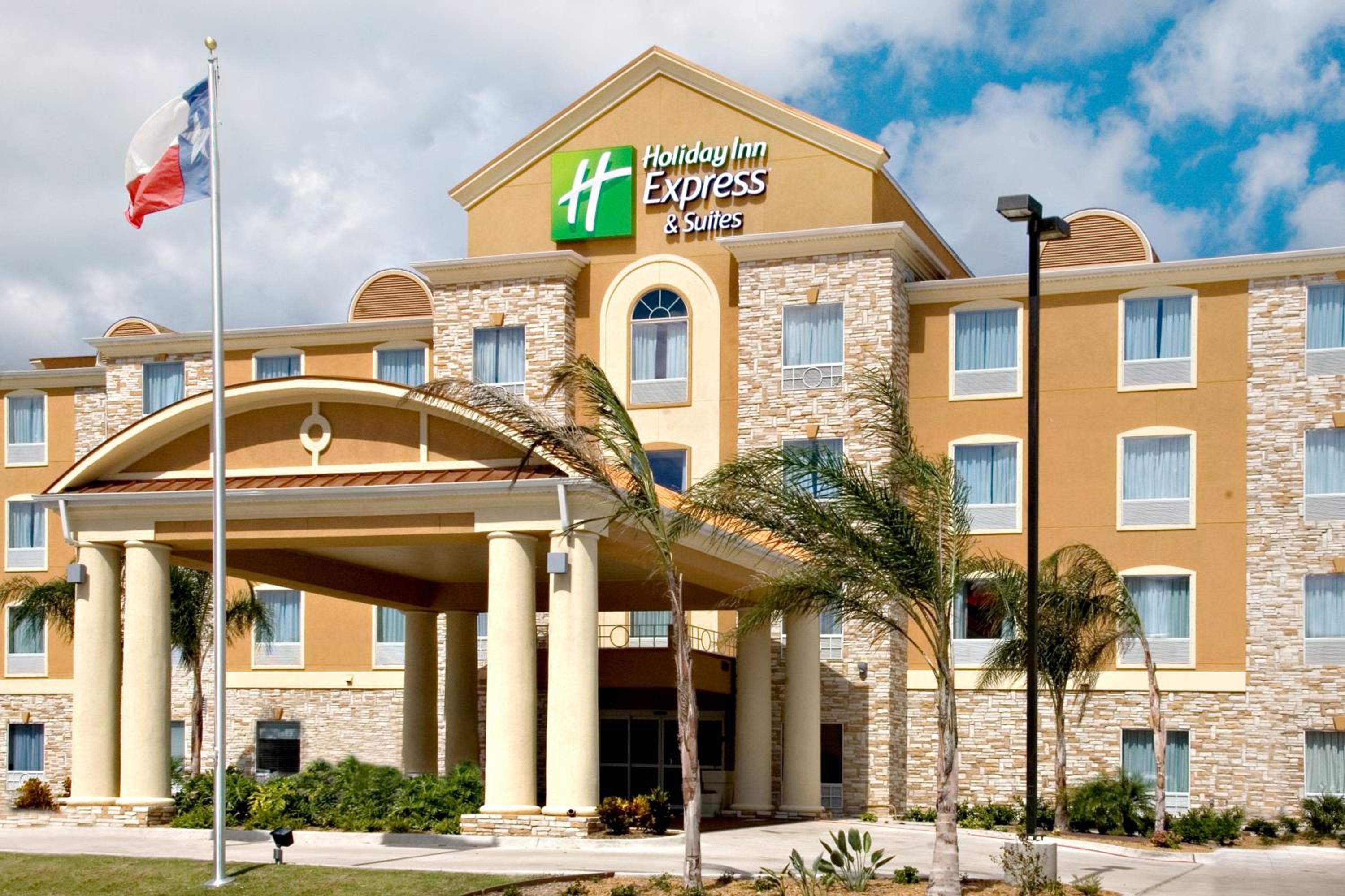 Hotel Holiday Inn Express & Suites Corpus Christi, an IHG Hotel - Image 1