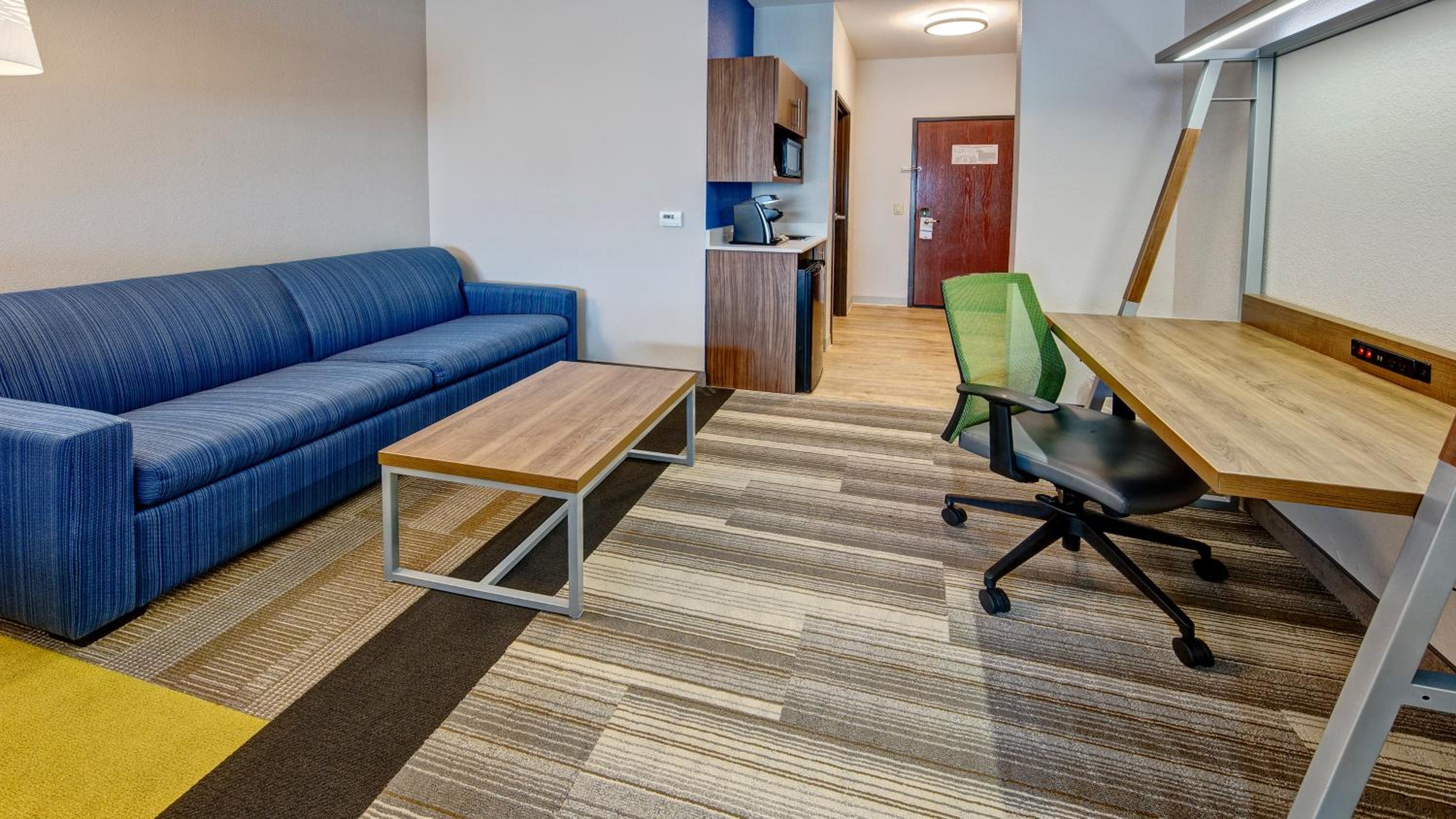 Corsicana Vacations - Holiday Inn Express Hotel and Suites Corsicana I-45, an IHG Hotel - Property Image 5