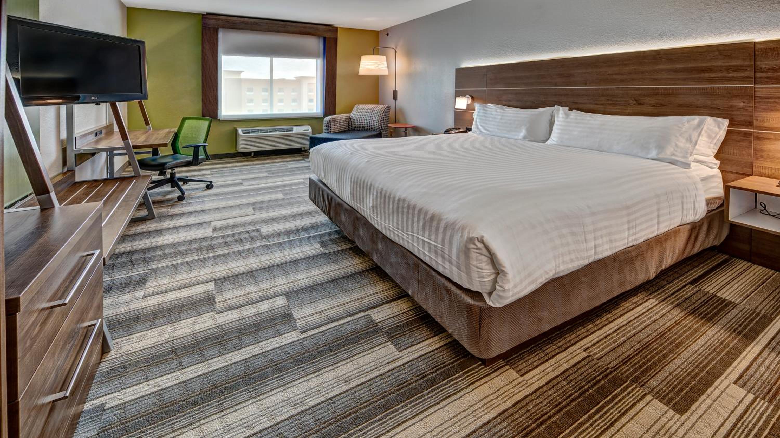 Corsicana Vacations - Holiday Inn Express Hotel and Suites Corsicana I-45, an IHG Hotel - Property Image 31