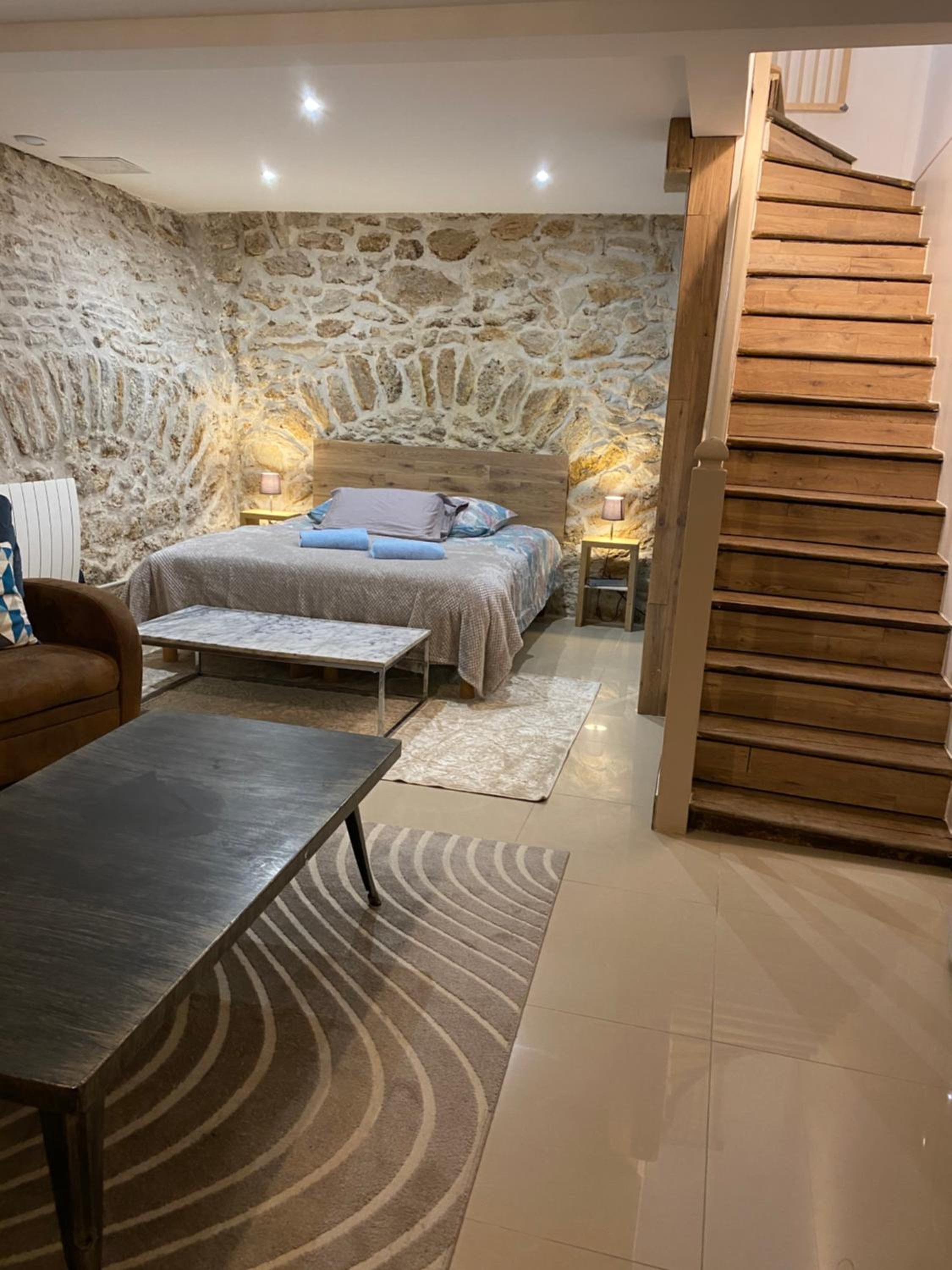 Large and unique souplex 60sqm, well located