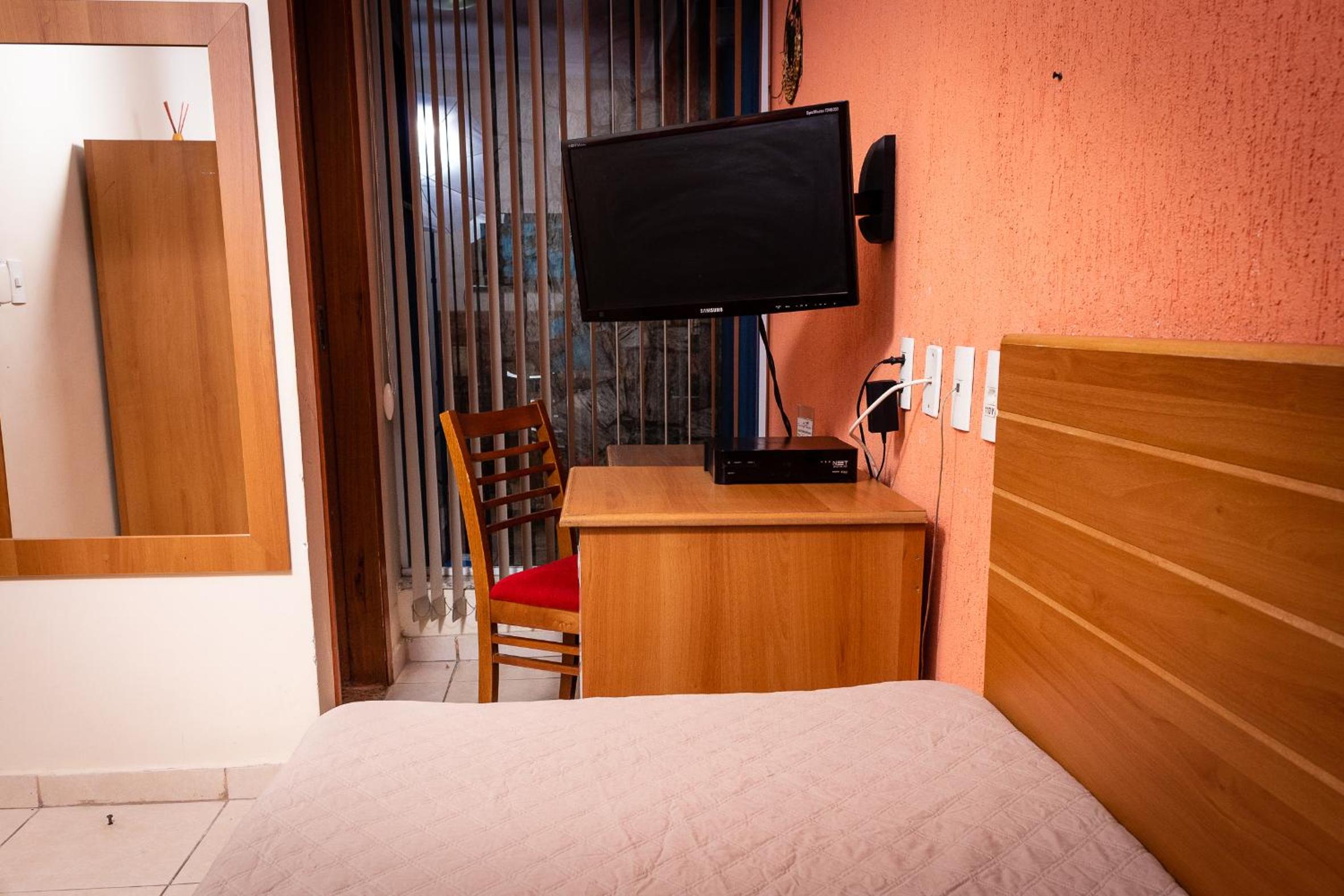 Hotel Pousada Bonita - 150m Metrô Paraiso e 1Km do inicio Av Paulista