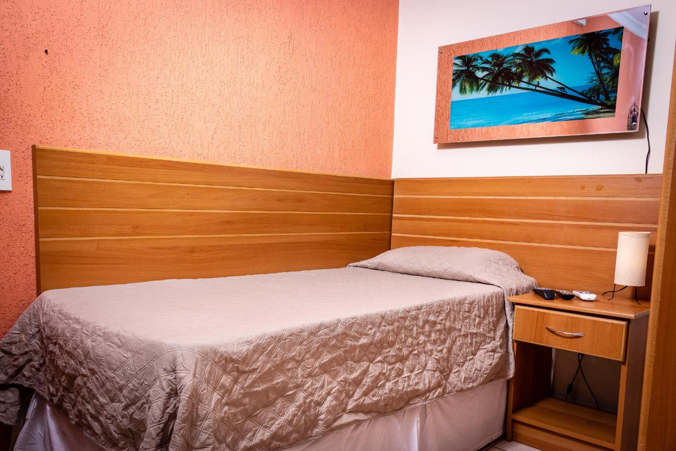 Hotel Pousada Bonita - 150m Metrô Paraiso e 1Km do inicio Av Paulista