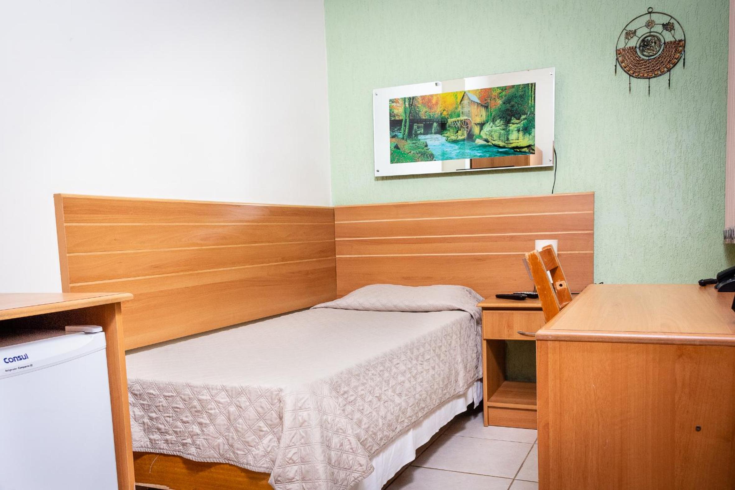 Hotel Pousada Bonita - 150m Metrô Paraiso e 1Km do inicio Av Paulista