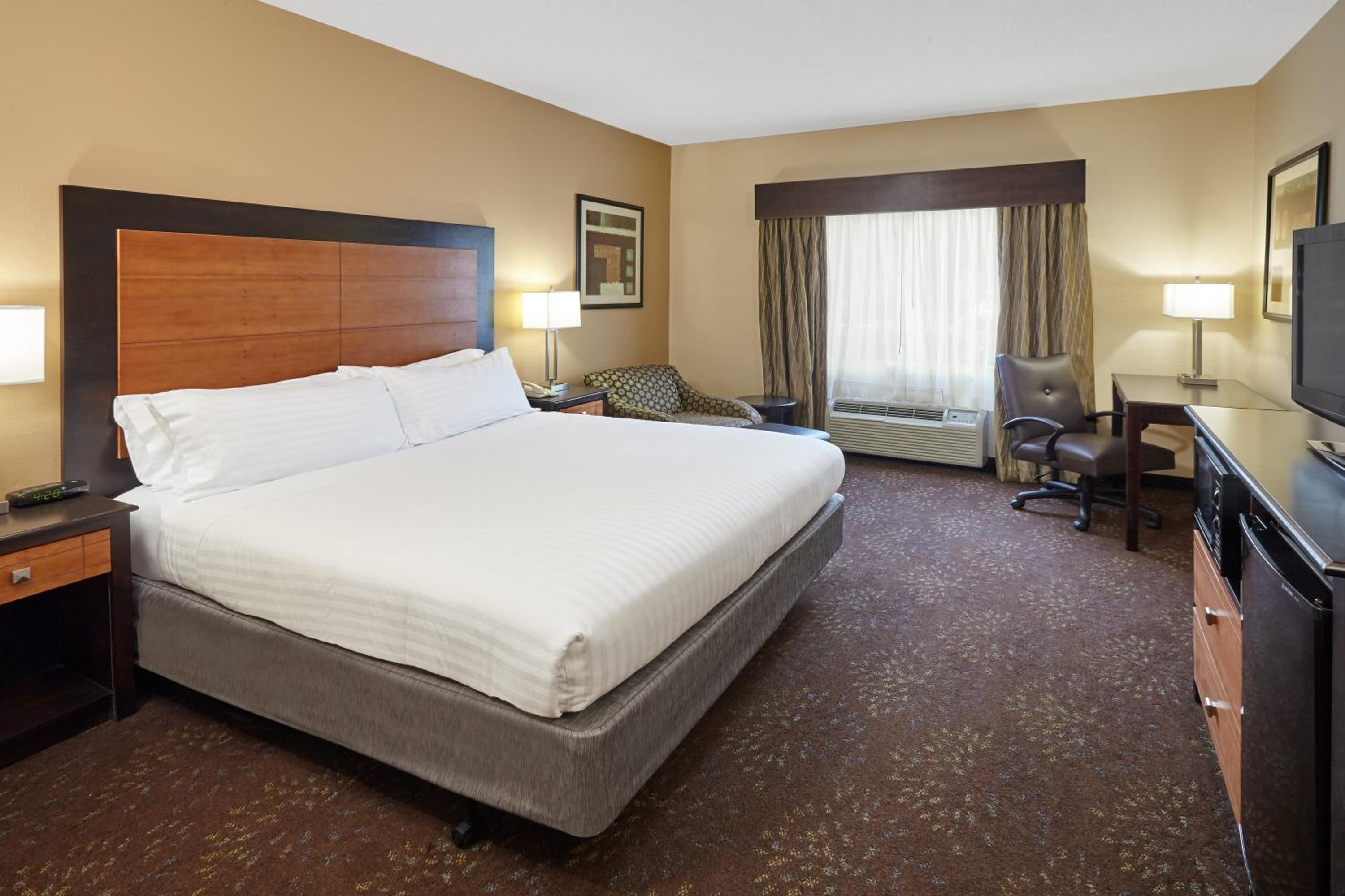 Comfort Inn & Suites Buford near Mall of Georgia