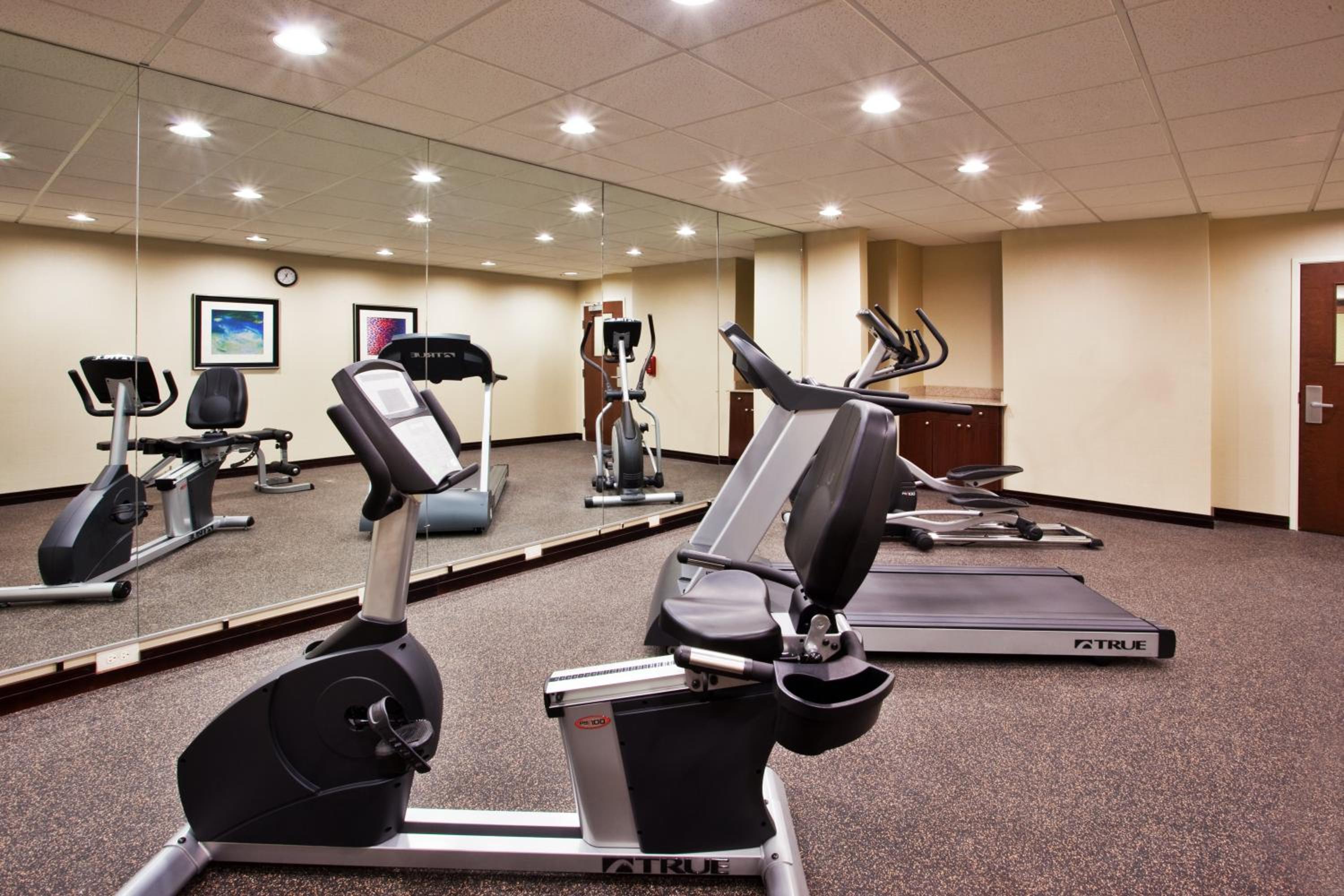 Cordele Vacations - Holiday Inn Express Hotel  Suites Cordele North, an IHG Hotel - Property Image 3
