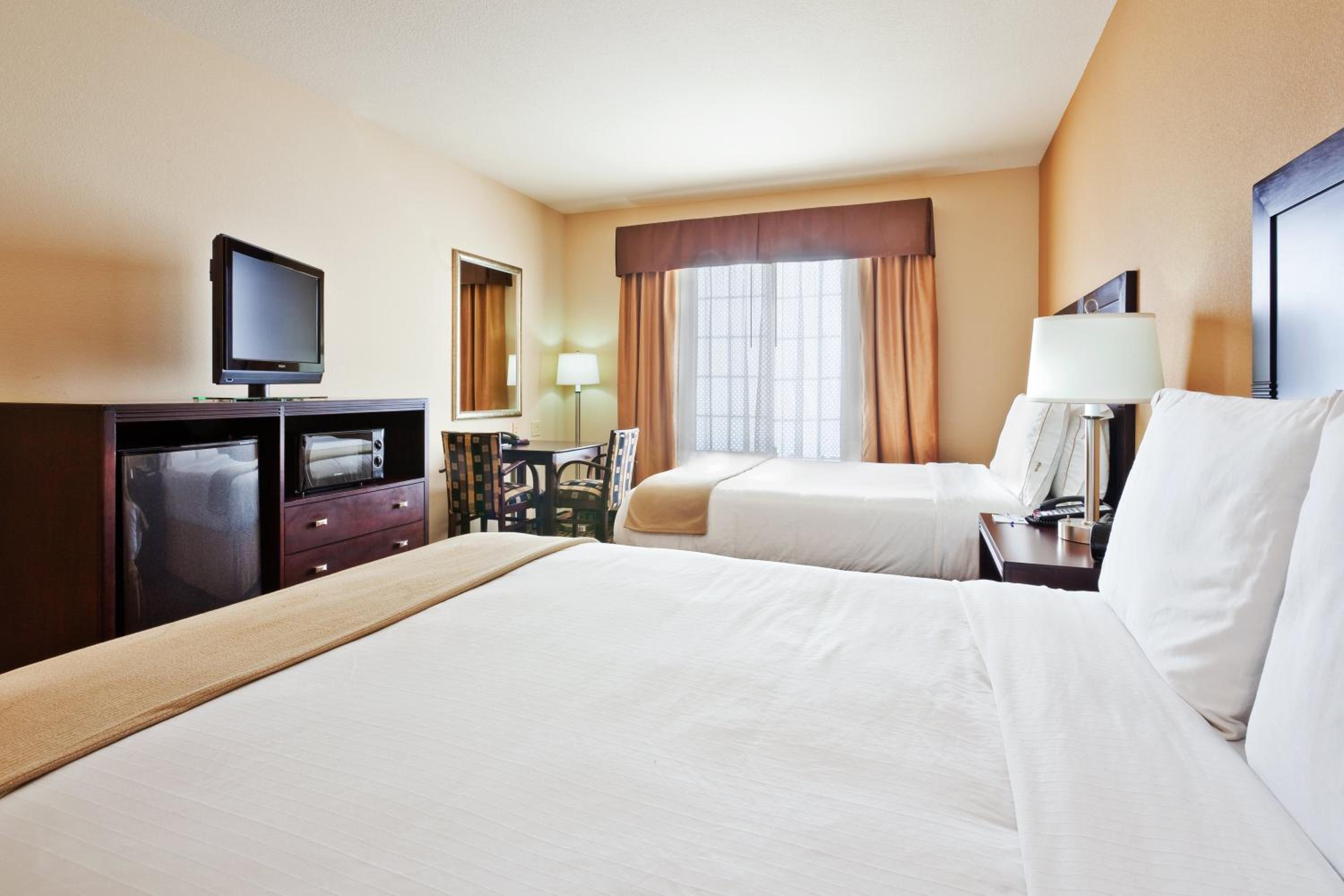 Clovis Vacations - Holiday Inn Express  Suites Clovis, an IHG Hotel - Property Image 43