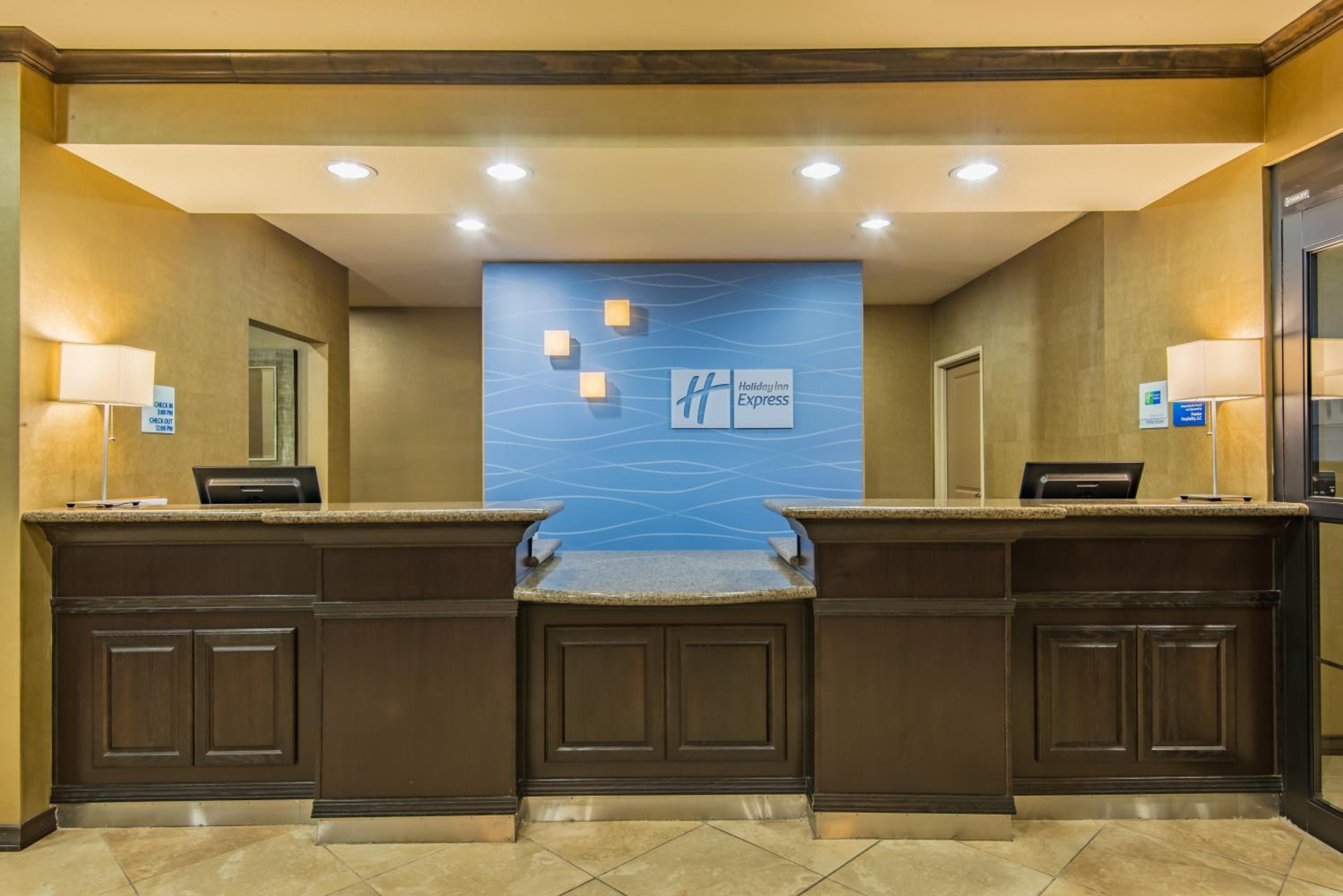 Clovis Vacations - Holiday Inn Express  Suites Clovis, an IHG Hotel - Property Image 3