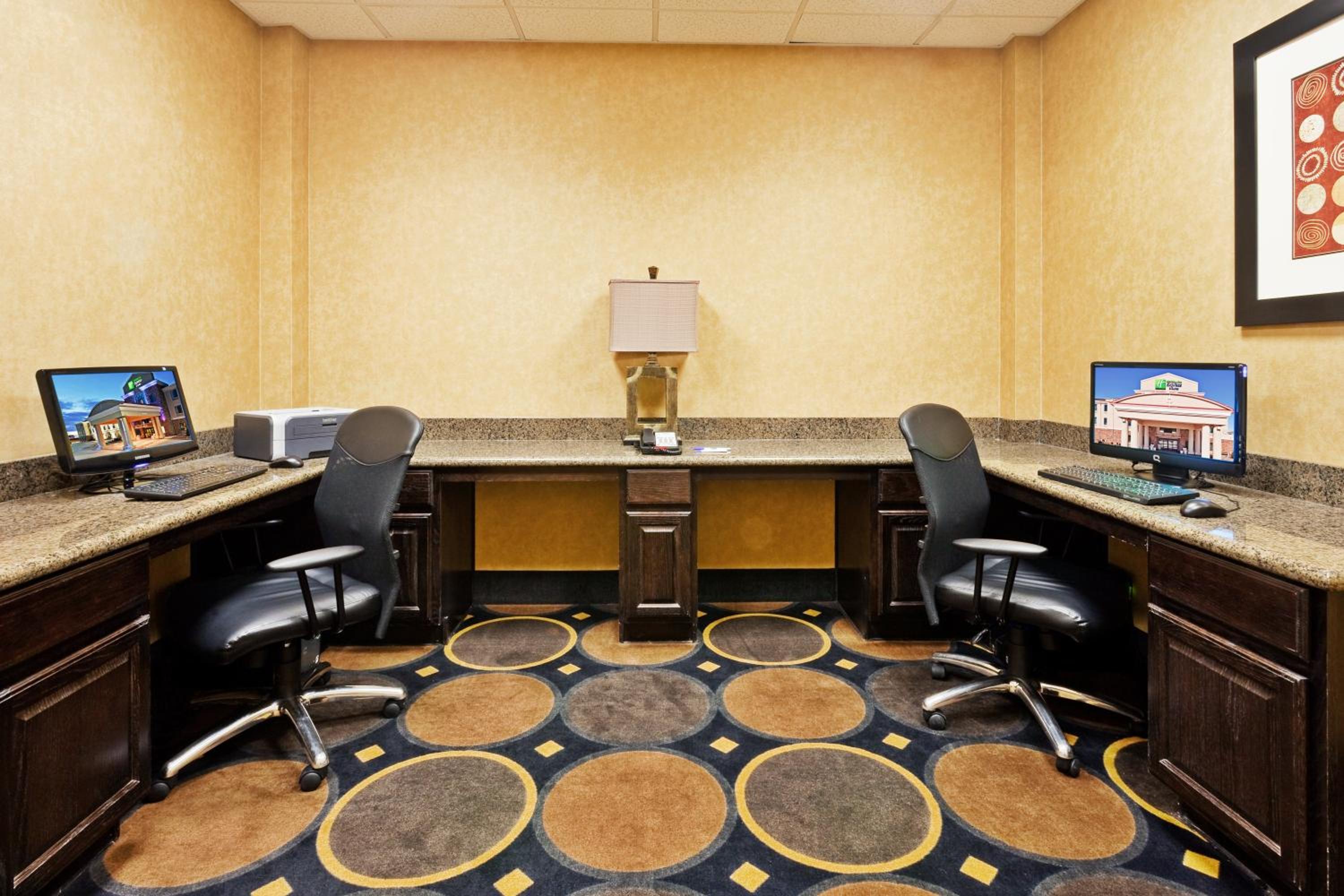 Clovis Vacations - Holiday Inn Express  Suites Clovis, an IHG Hotel - Property Image 5