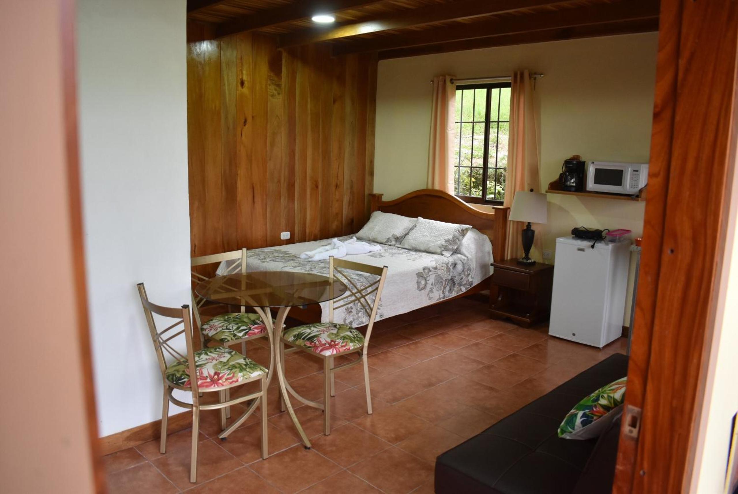 Monteluna Studios Monteverde