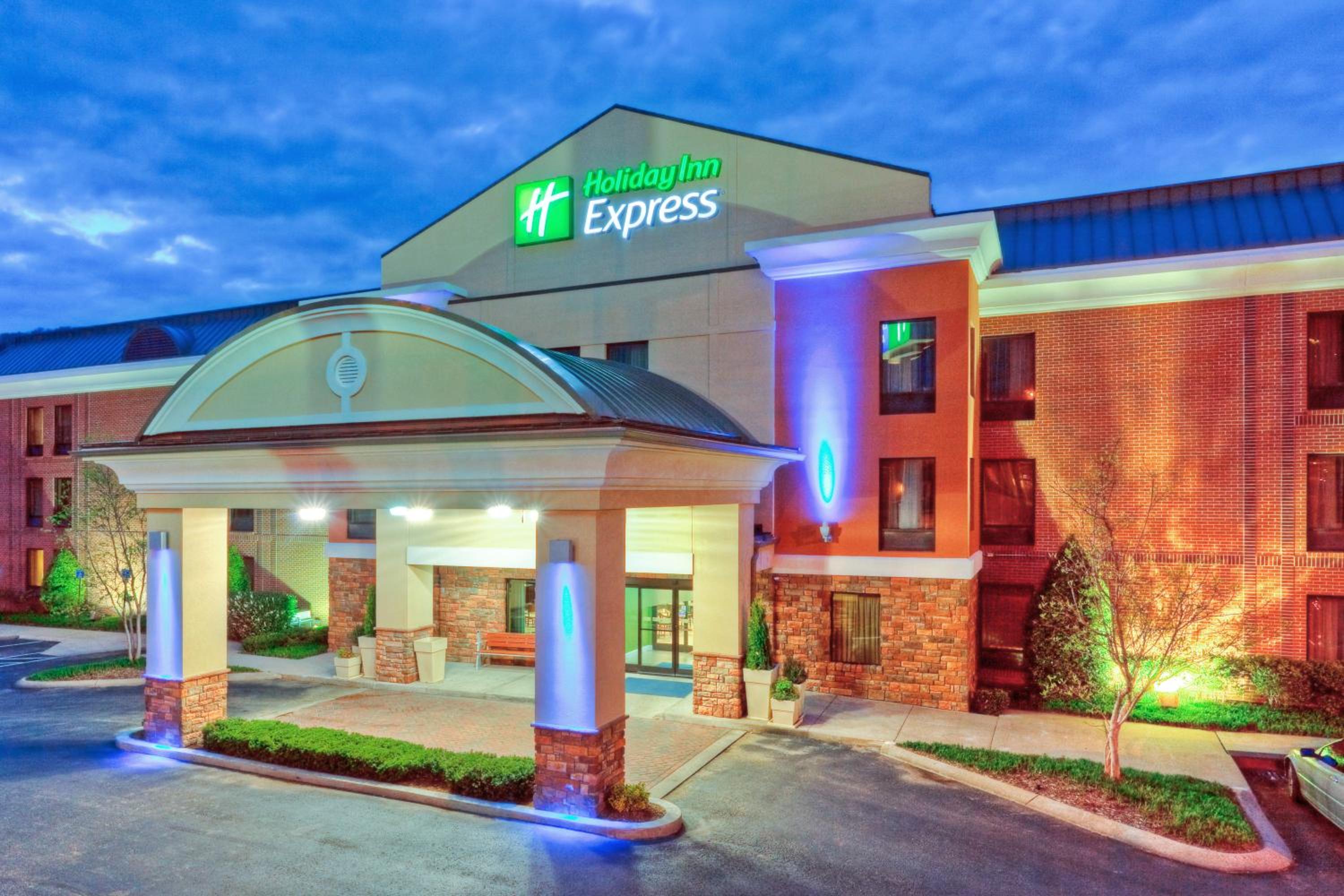 Hotel Holiday Inn Express Hotel & Suites Nashville Brentwood 65S - Image 1