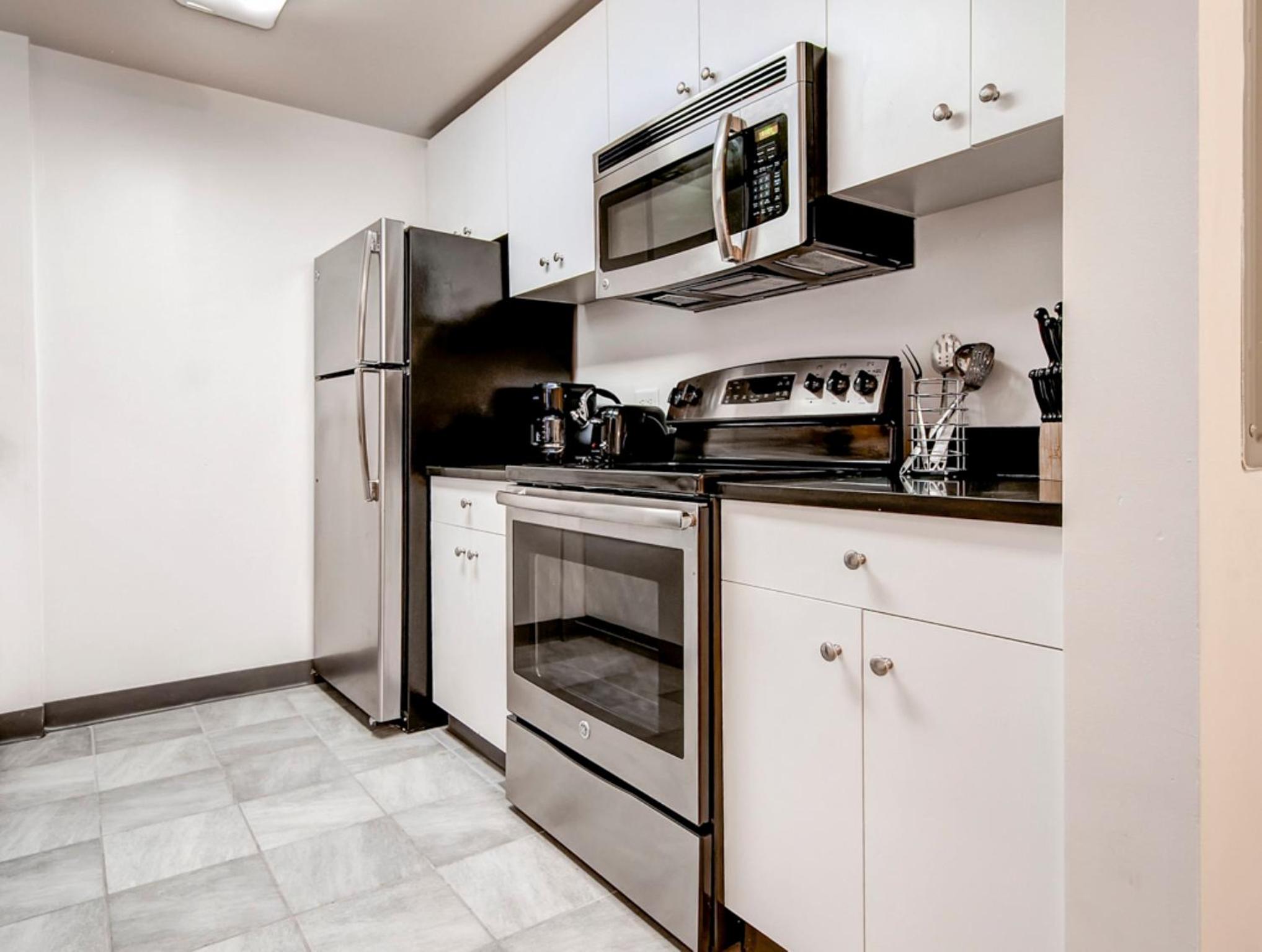 Global Luxury Suites at Hoboken Waterfront