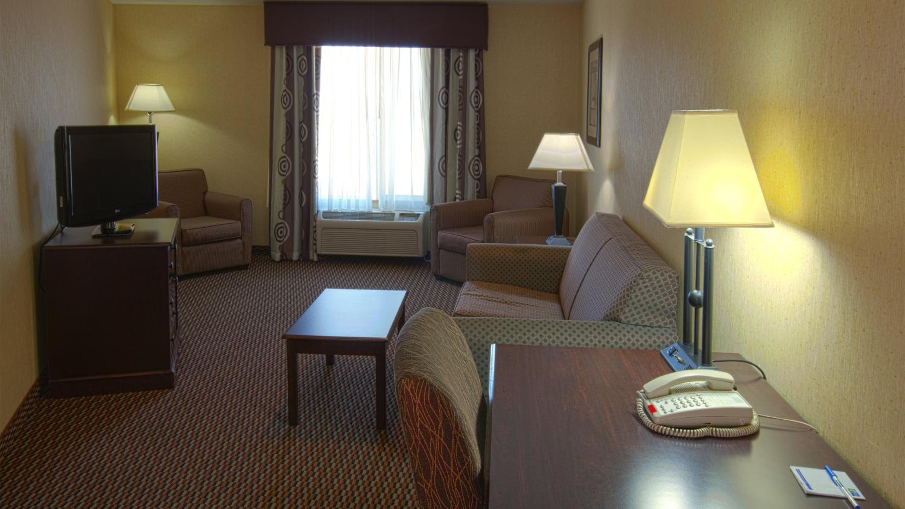 Holiday Inn Express  Suites Nampa - Idaho Center, an IHG Hotel - Property Image 8