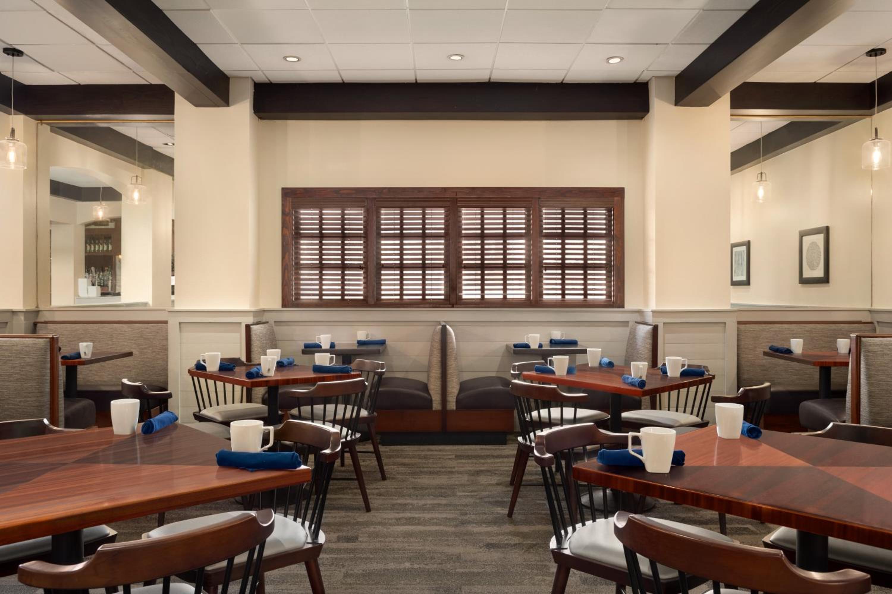 Holiday Inn Houston Intercontinental Airport, an IHG Hotel - Property Image 16