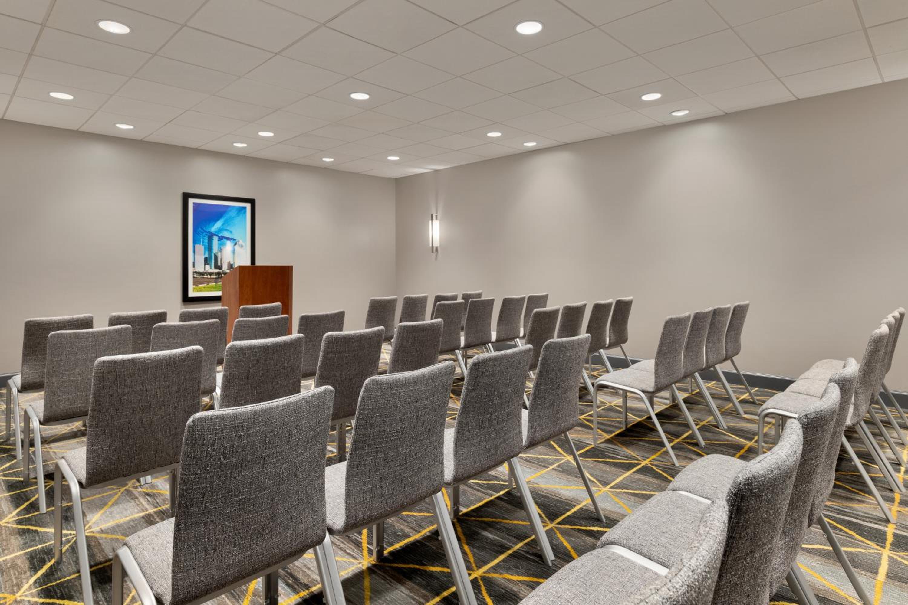 Holiday Inn Houston Intercontinental Airport, an IHG Hotel - Property Image 9