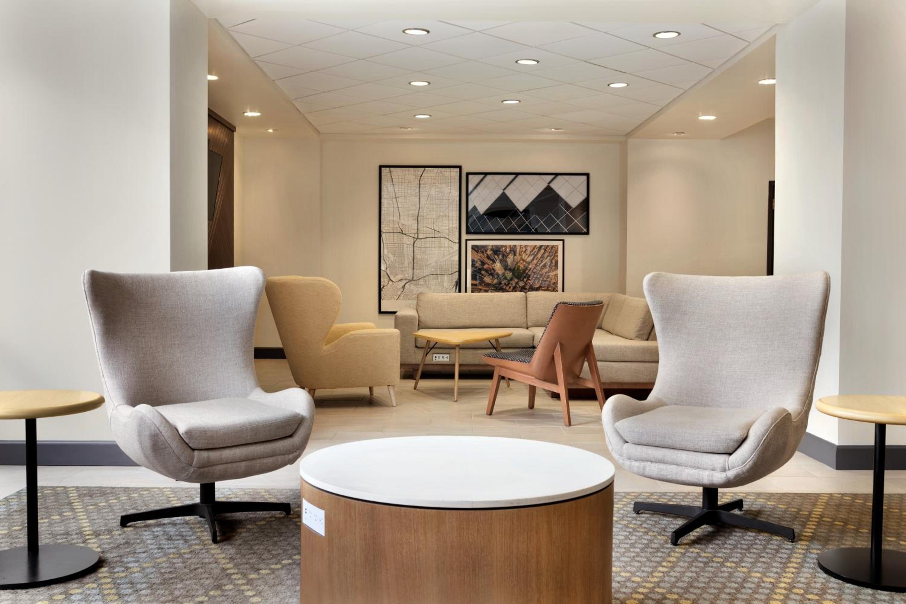 Holiday Inn Houston Intercontinental Airport, an IHG Hotel - Property Image 30