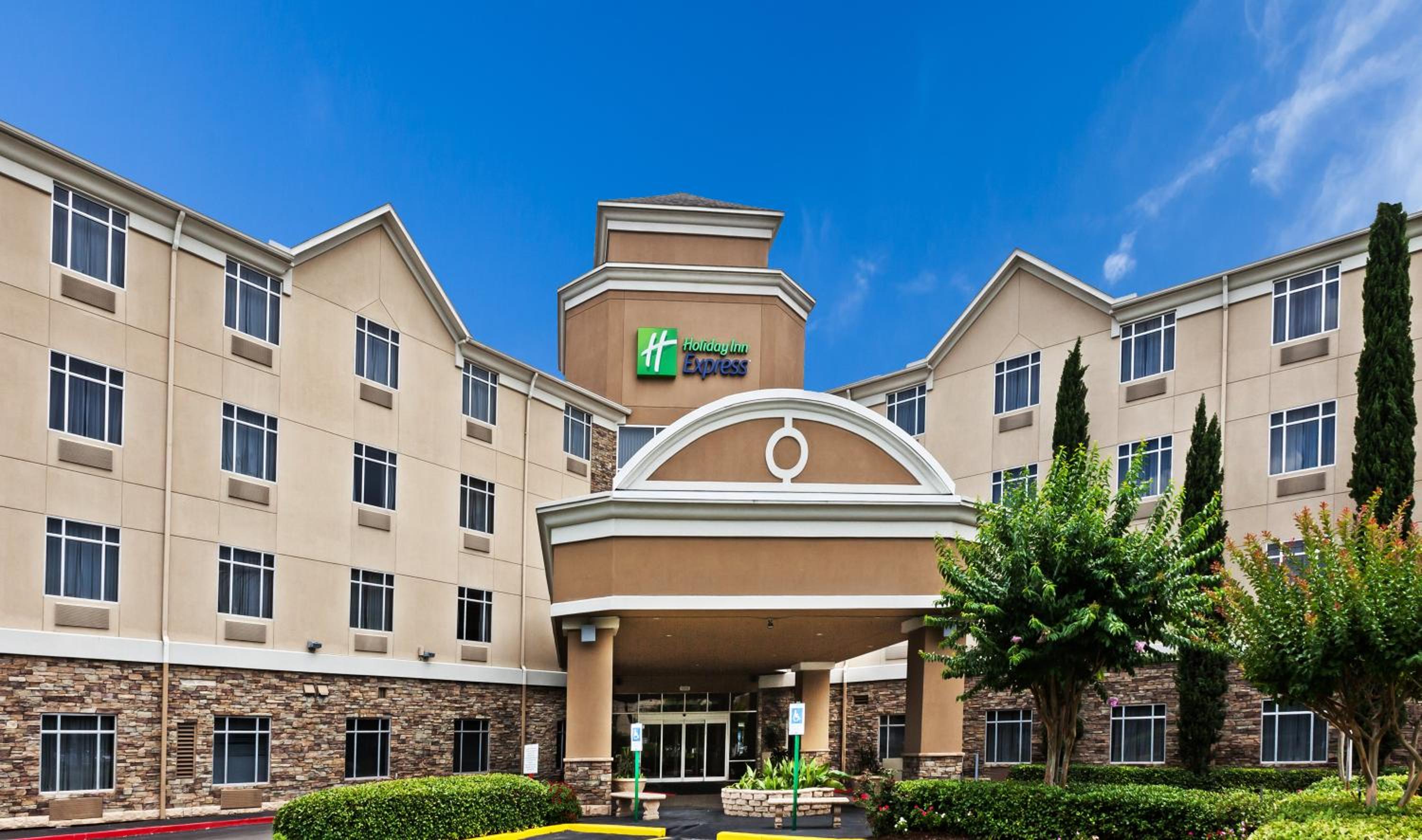 Hotel Holiday Inn Express Hotel & Suites Houston-Downtown Convention Center, an IHG Hotel - Image 1