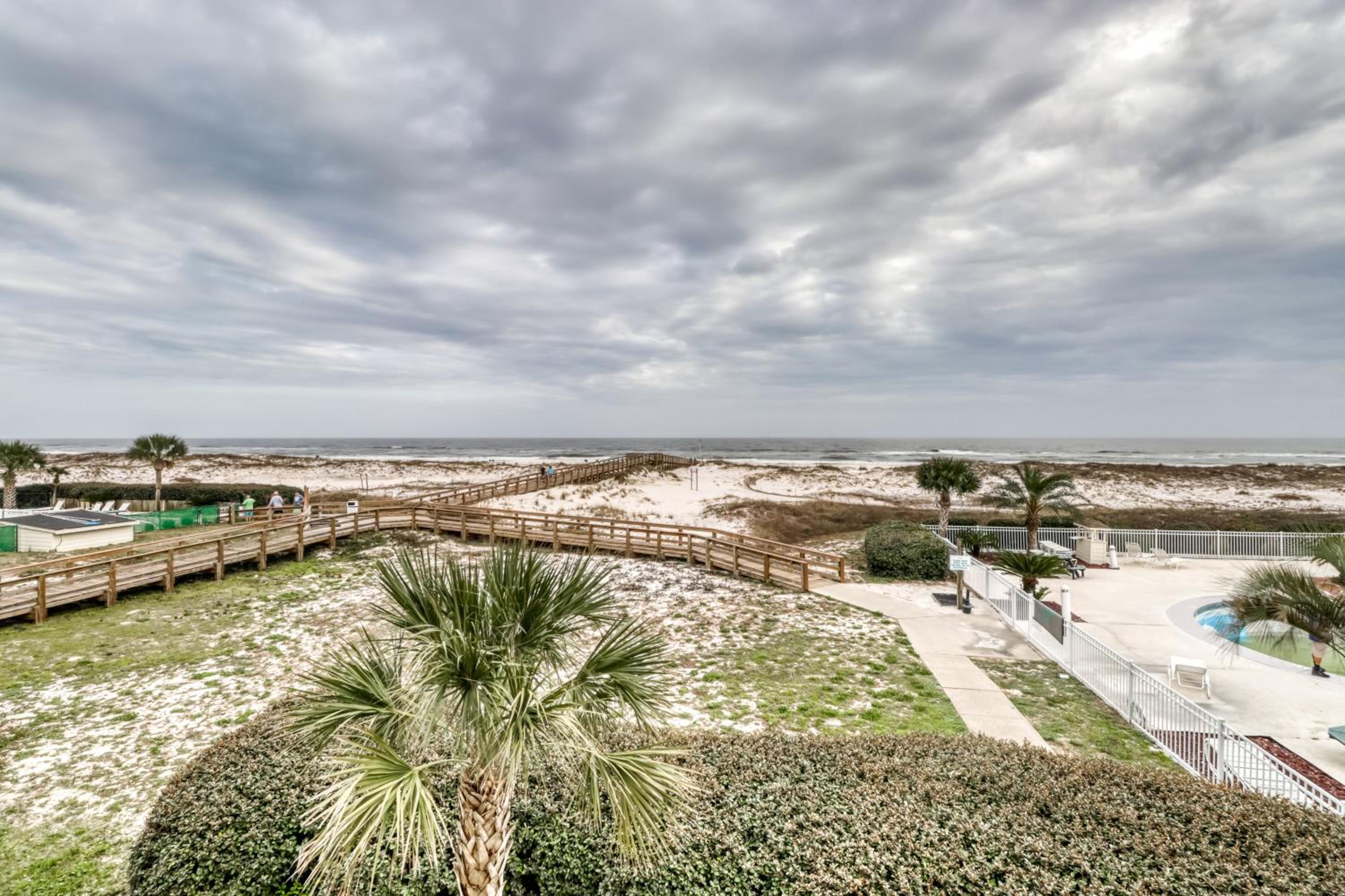 Plantation East 2205