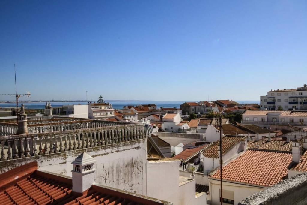Townhouse w Beautiful terrace - 360 degrees views! view 4