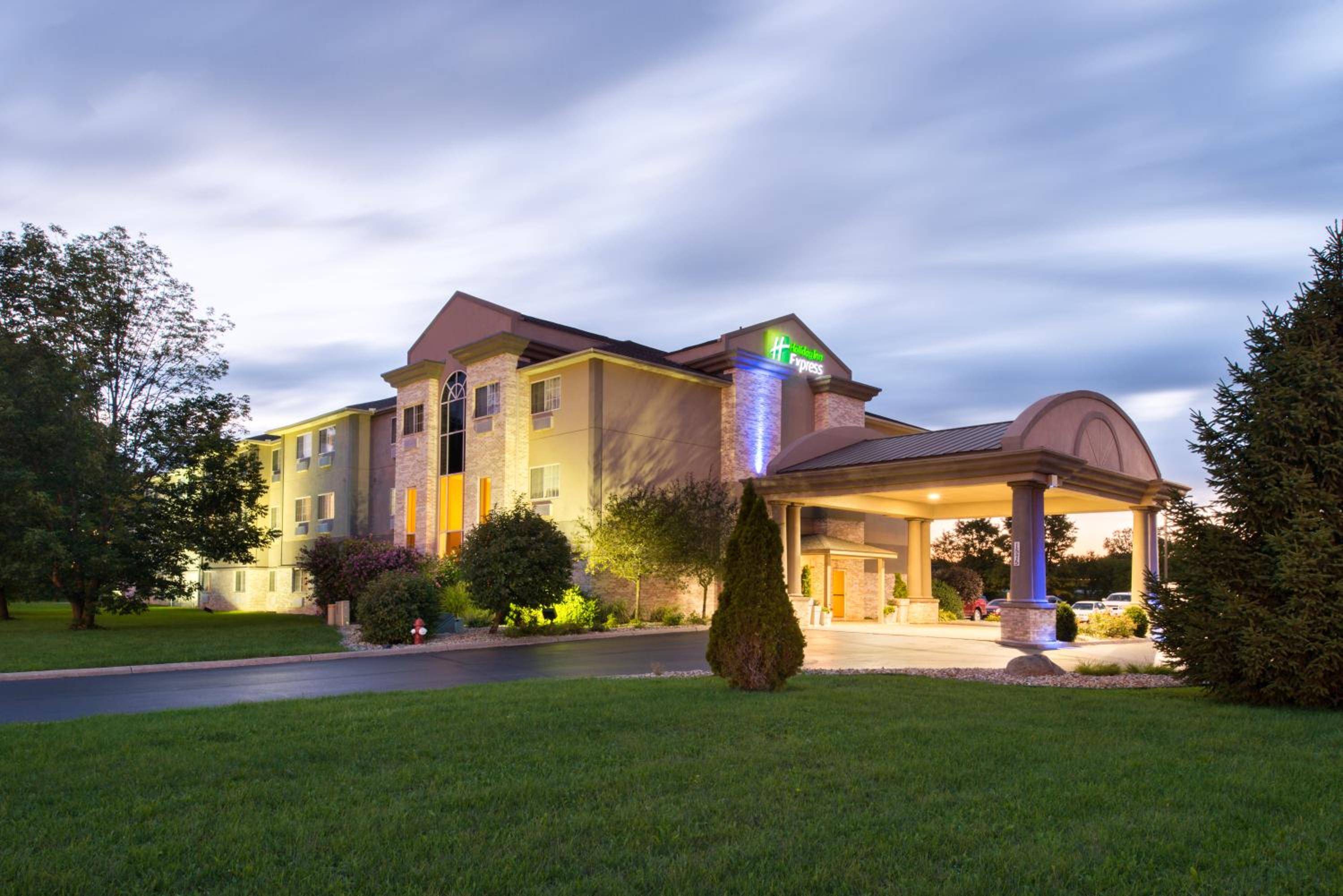 Holiday Inn Express Hotel  Suites Bucyrus, an IHG Hotel - Property Image 12
