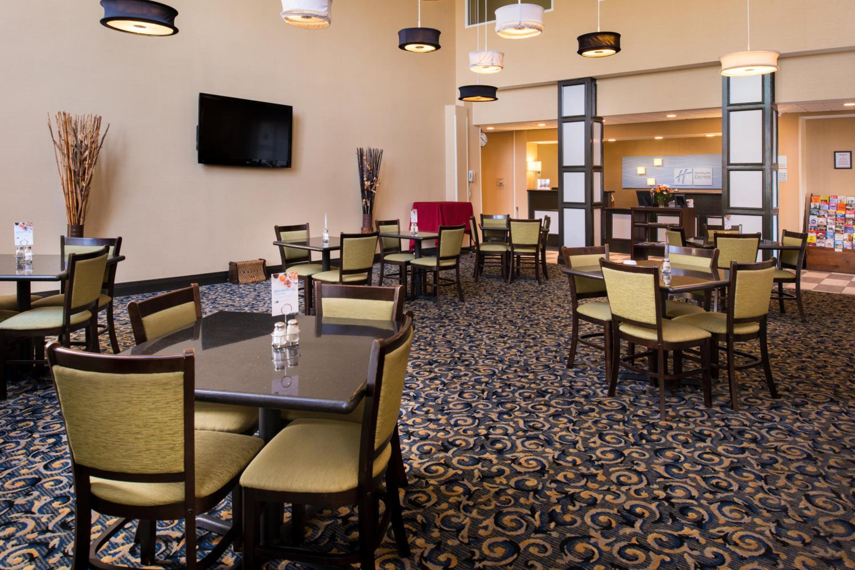 Holiday Inn Express Hotel Suites Bucyrus, an IHG Hotel - Property Image 14