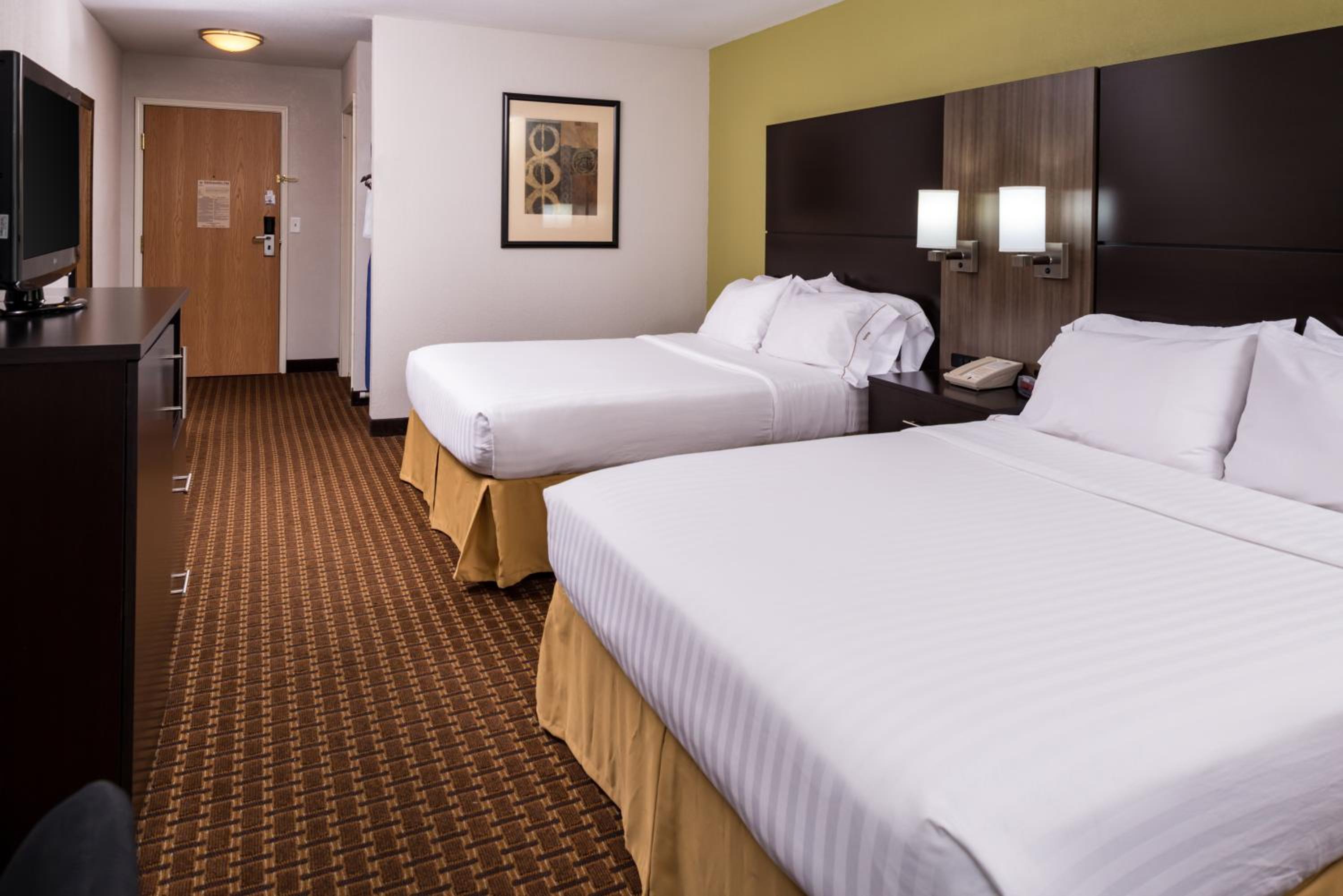 Holiday Inn Express Hotel  Suites Bucyrus, an IHG Hotel - Property Image 4