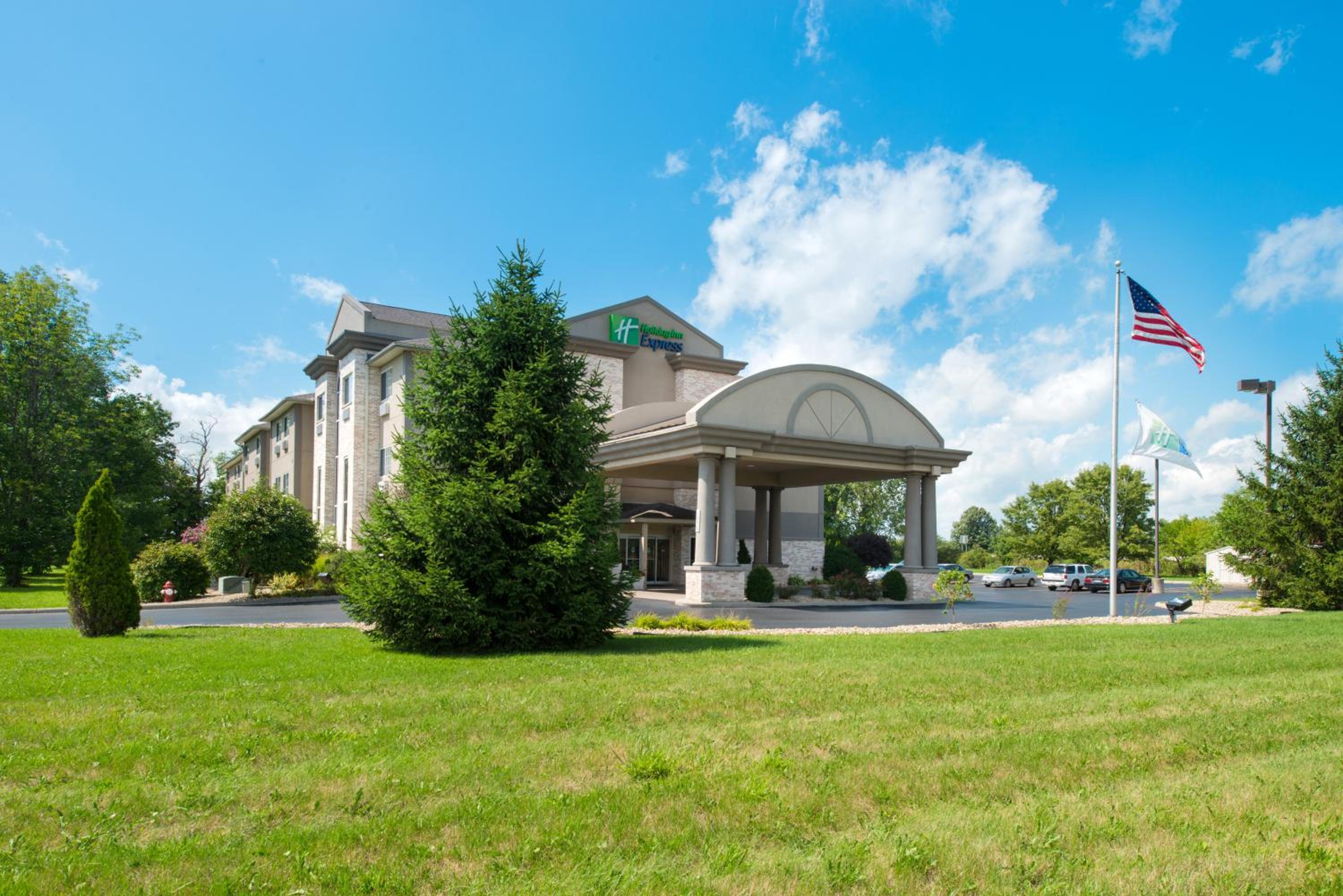 Holiday Inn Express Hotel  Suites Bucyrus, an IHG Hotel - Property Image 9