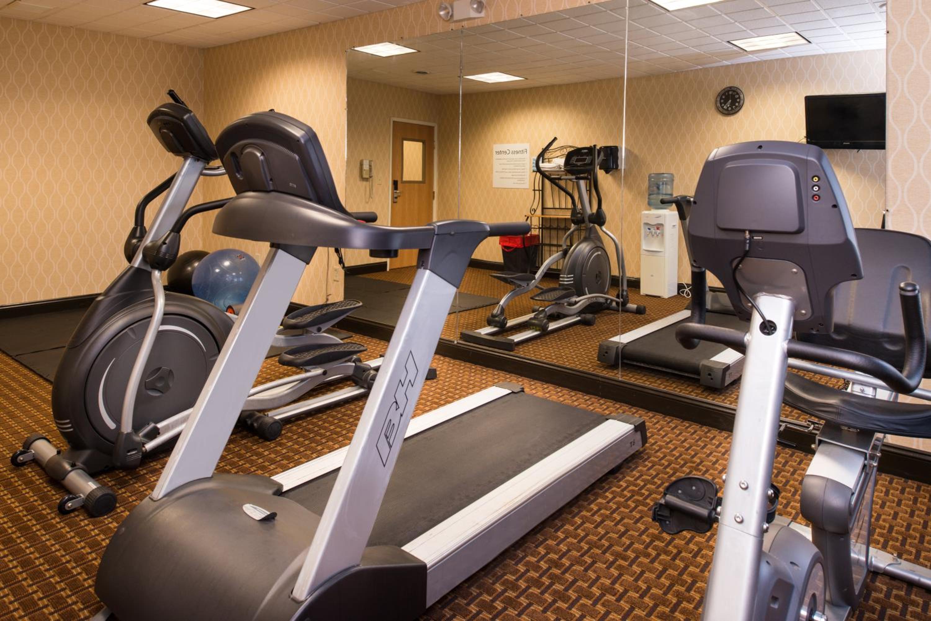 Holiday Inn Express Hotel Suites Bucyrus, an IHG Hotel - Property Image 39