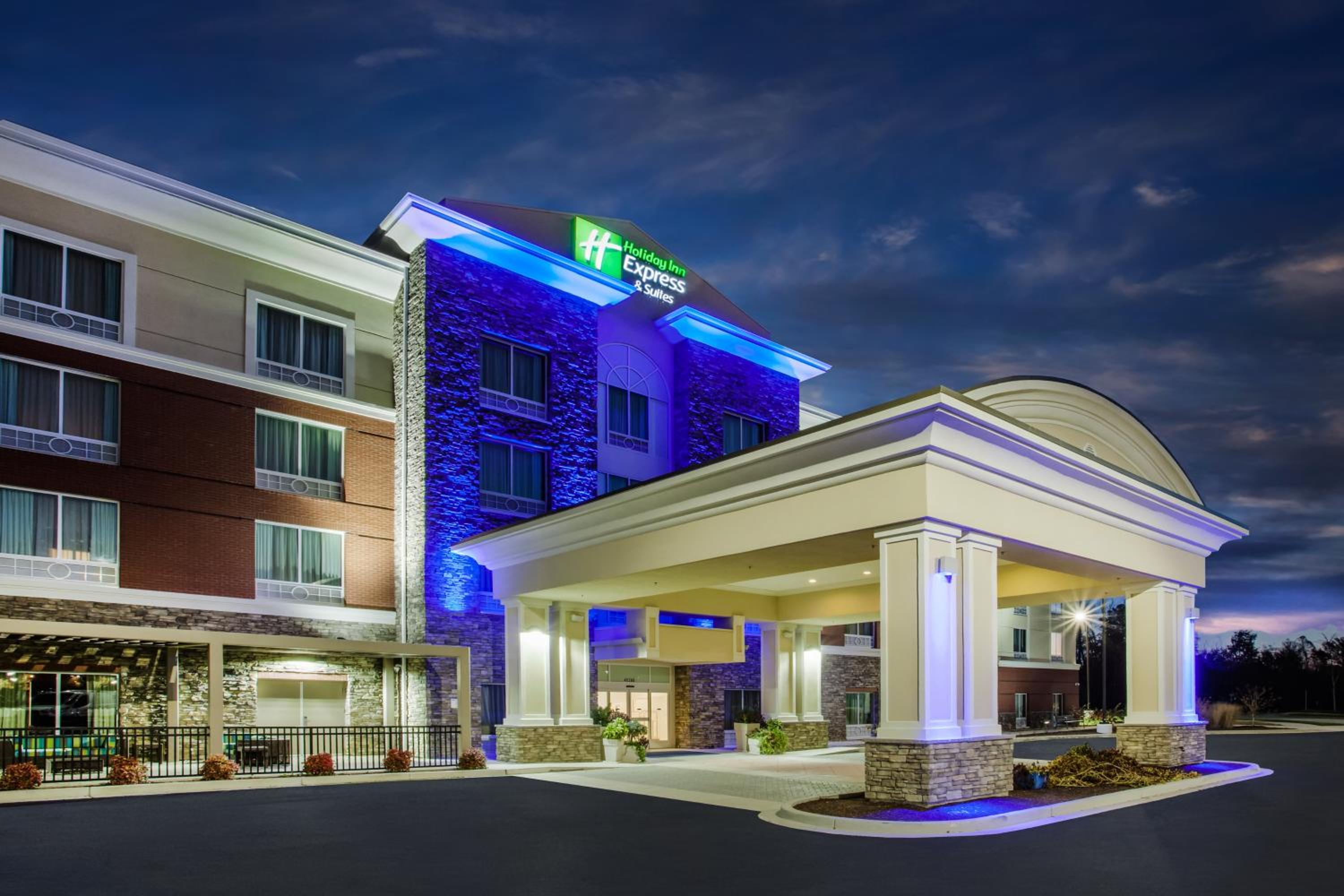Hotel Holiday Inn Express & Suites Lexington Park California, an IHG Hotel - Image 1