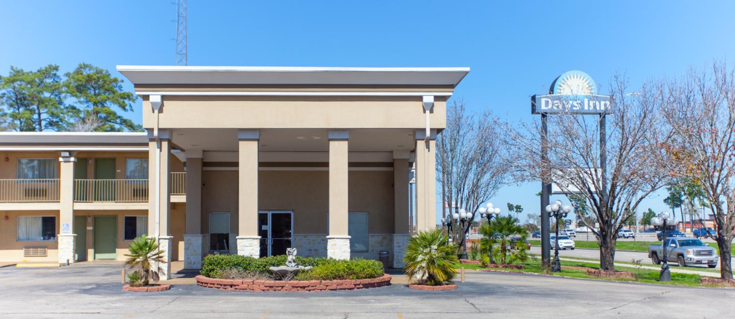 Hotel Days Inn by Wyndham Shenandoah - Image 1