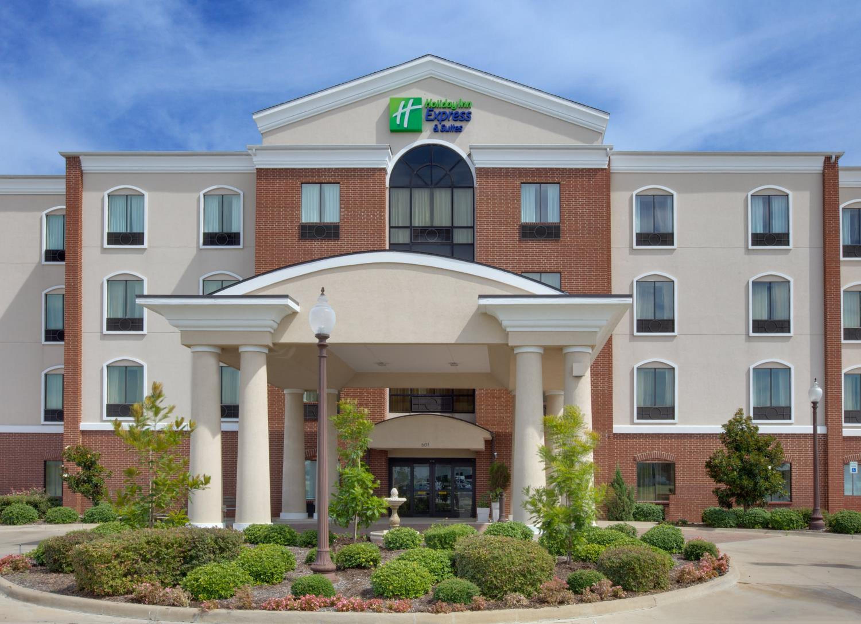 Corsicana Vacations - Holiday Inn Express Hotel  Suites Ennis, an IHG Hotel - Property Image 1