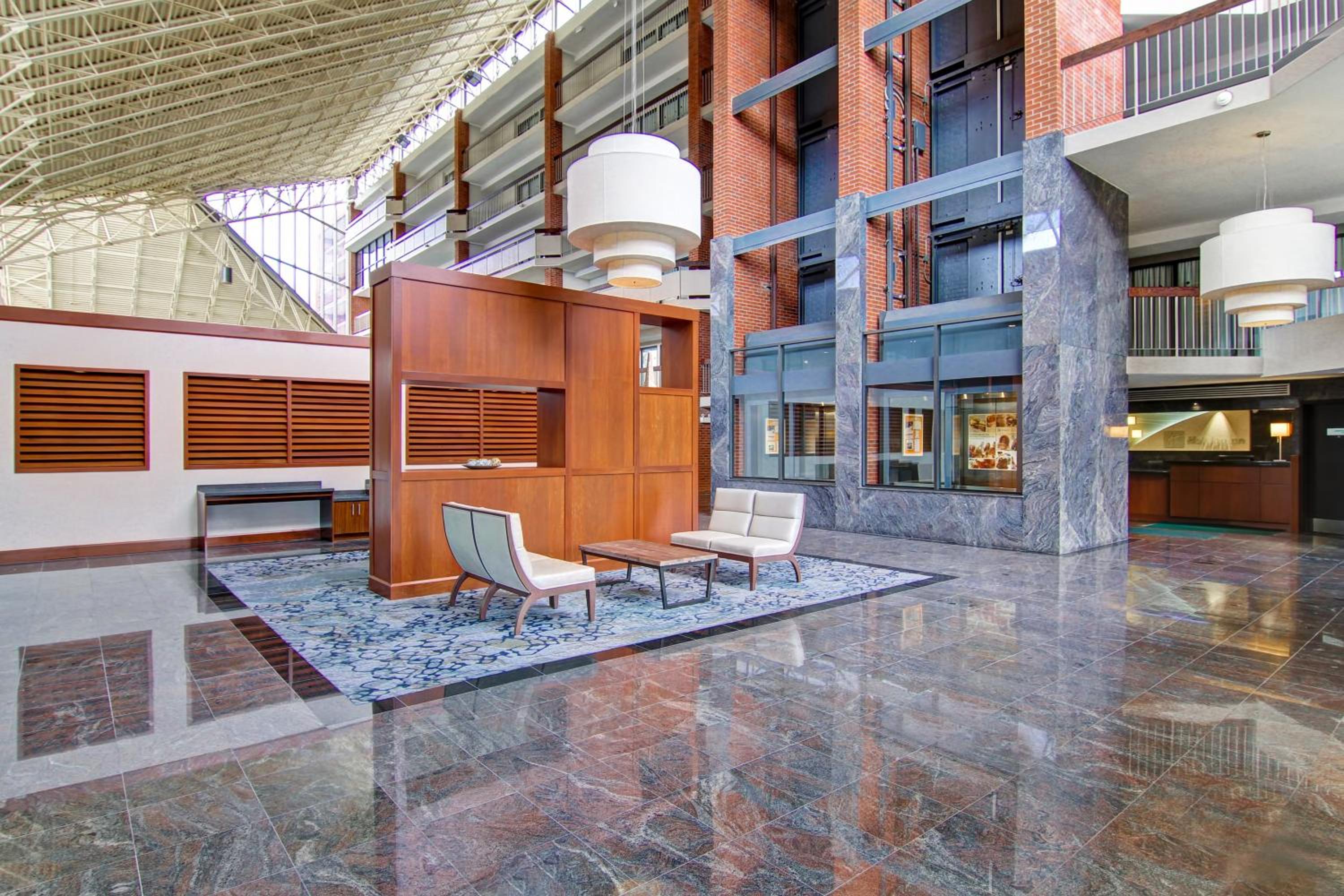 Holiday Inn Oakville Centre, an IHG Hotel - Property Image 7