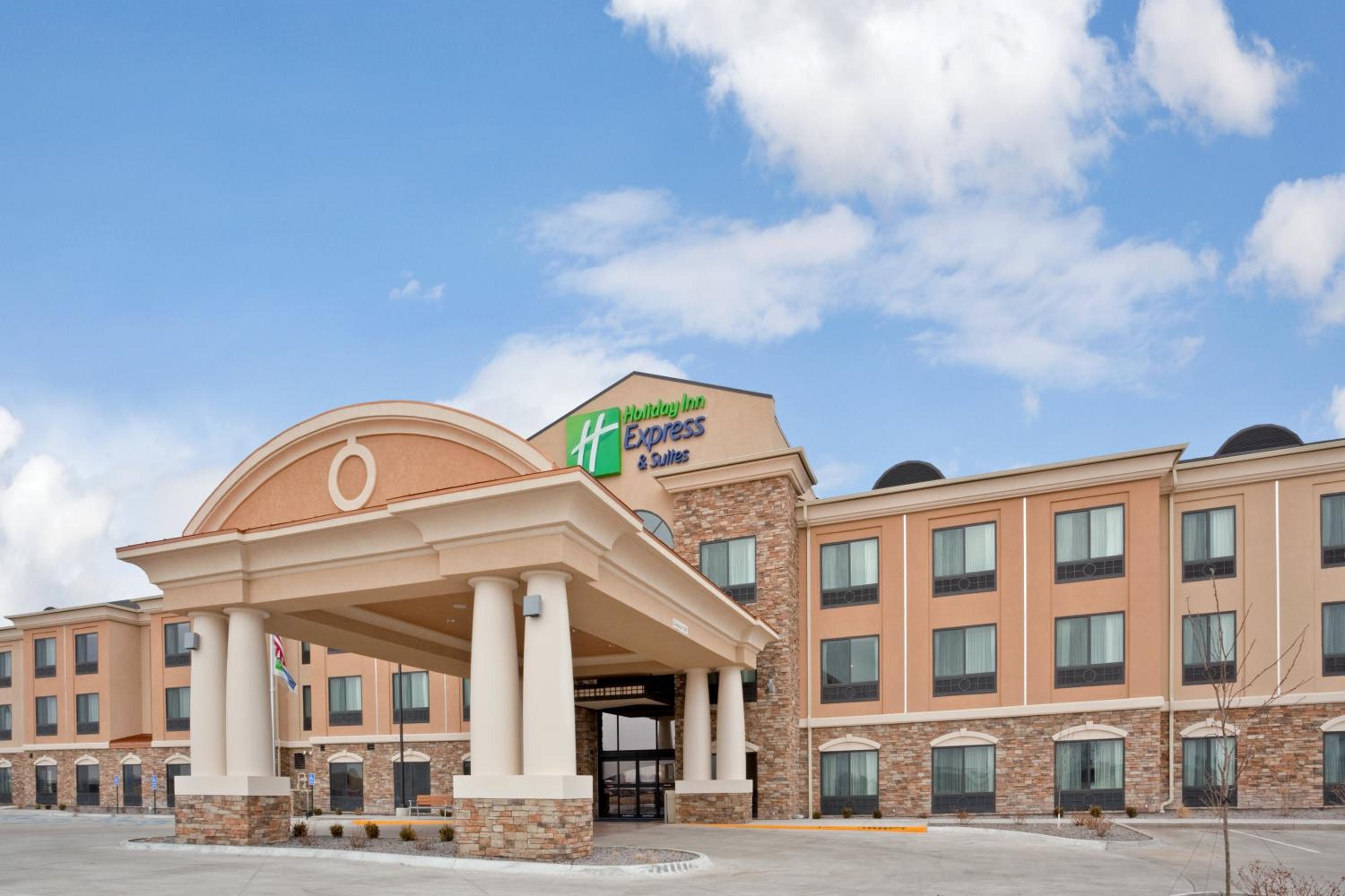 Hotel Holiday Inn Express Hays, an IHG Hotel - Image 1