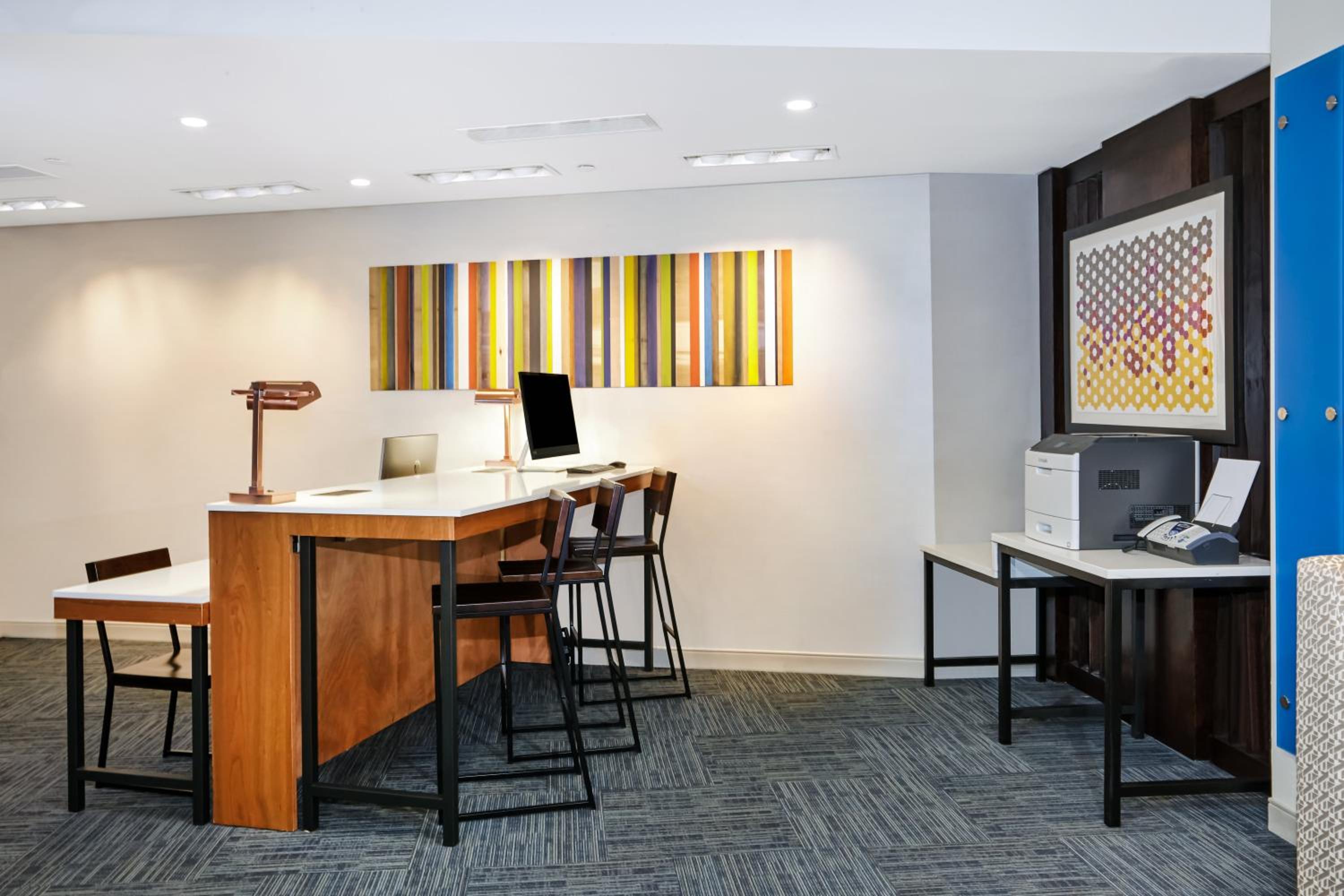 Holiday Inn Express Suites Chicago North Shore - Niles, an IHG Hotel - Property Image 23