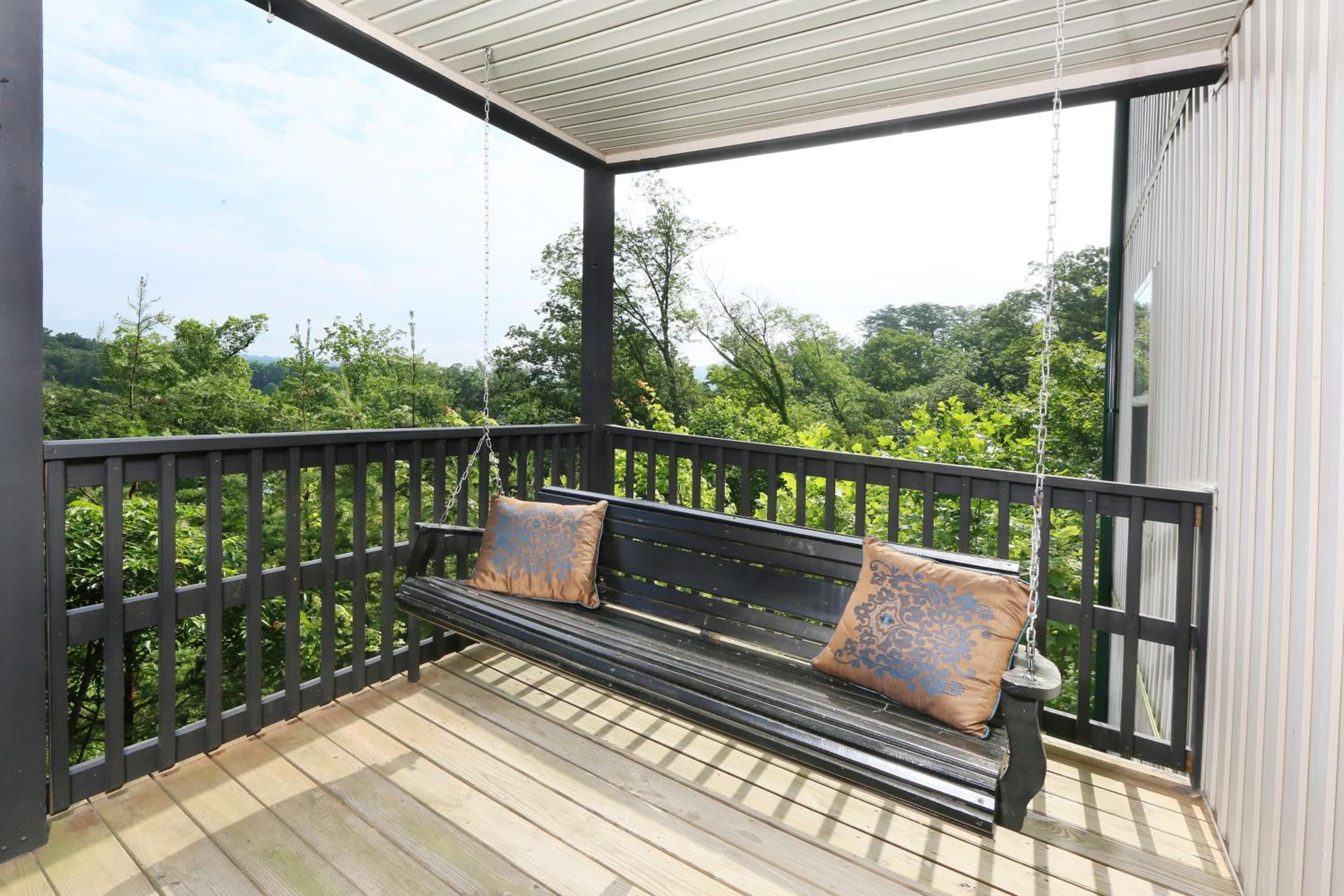 Peaceful Condo for your perfect Mountain Getaway